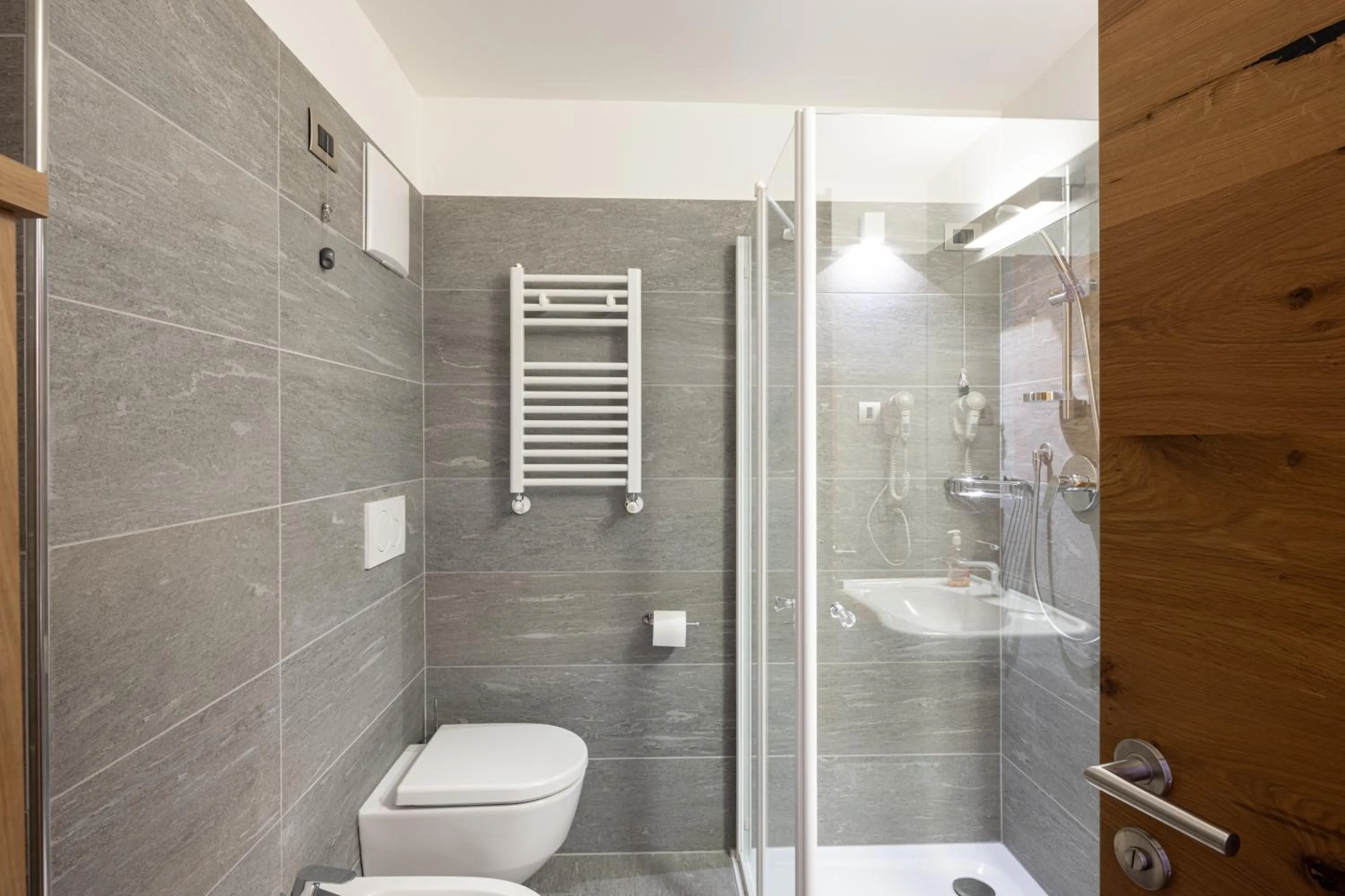 Shower in Albergo Belvedere