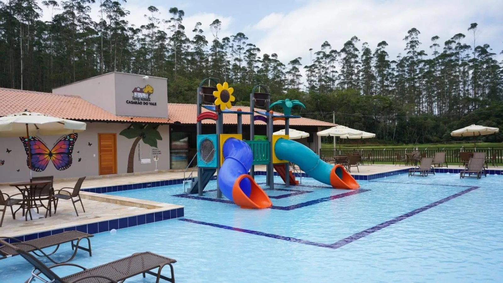 Swimming pool in Hotel Fazenda Casarão do Vale