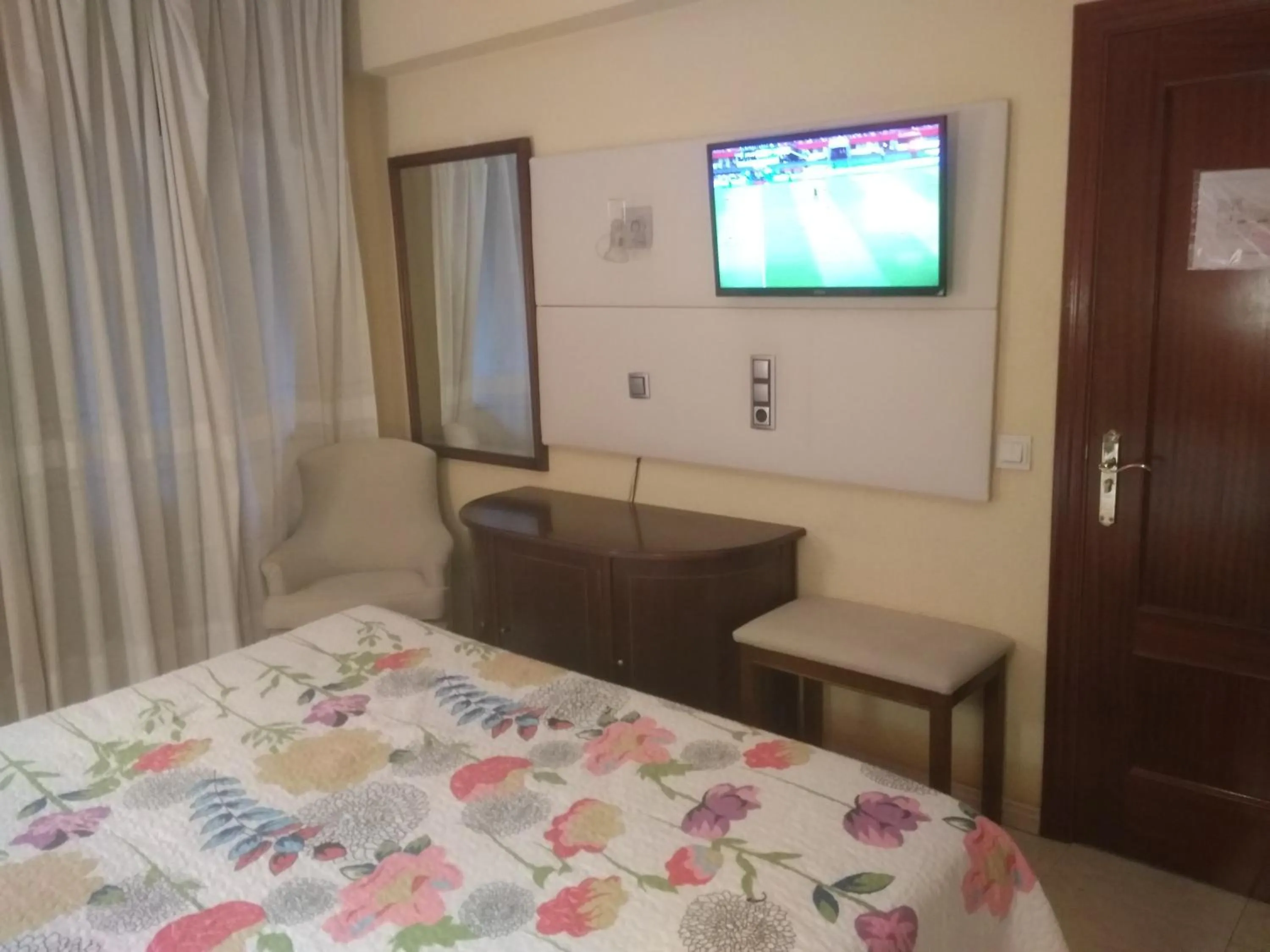 Bed in Hotel Nuevo Ara