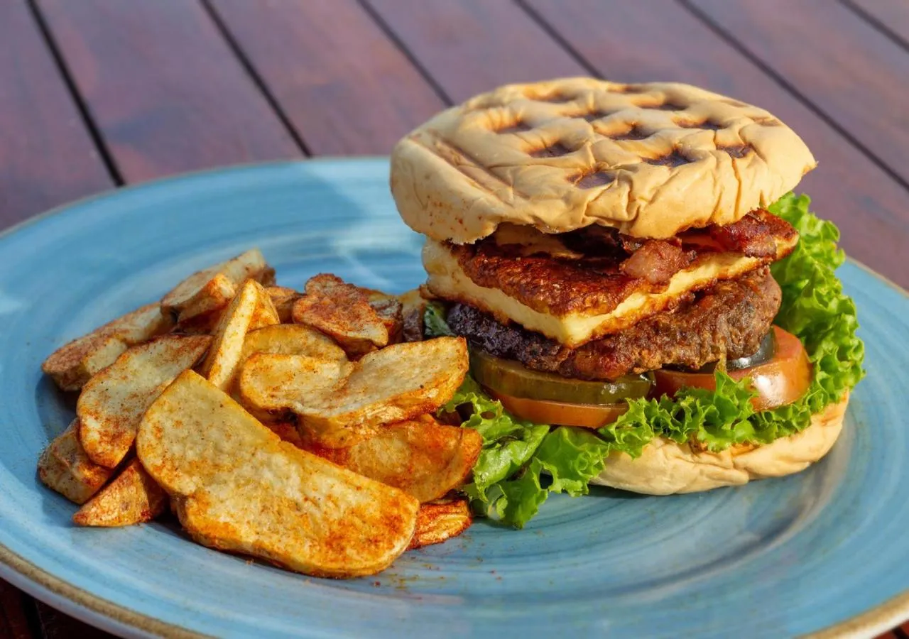 Food and drinks in Marina Puerto Velero