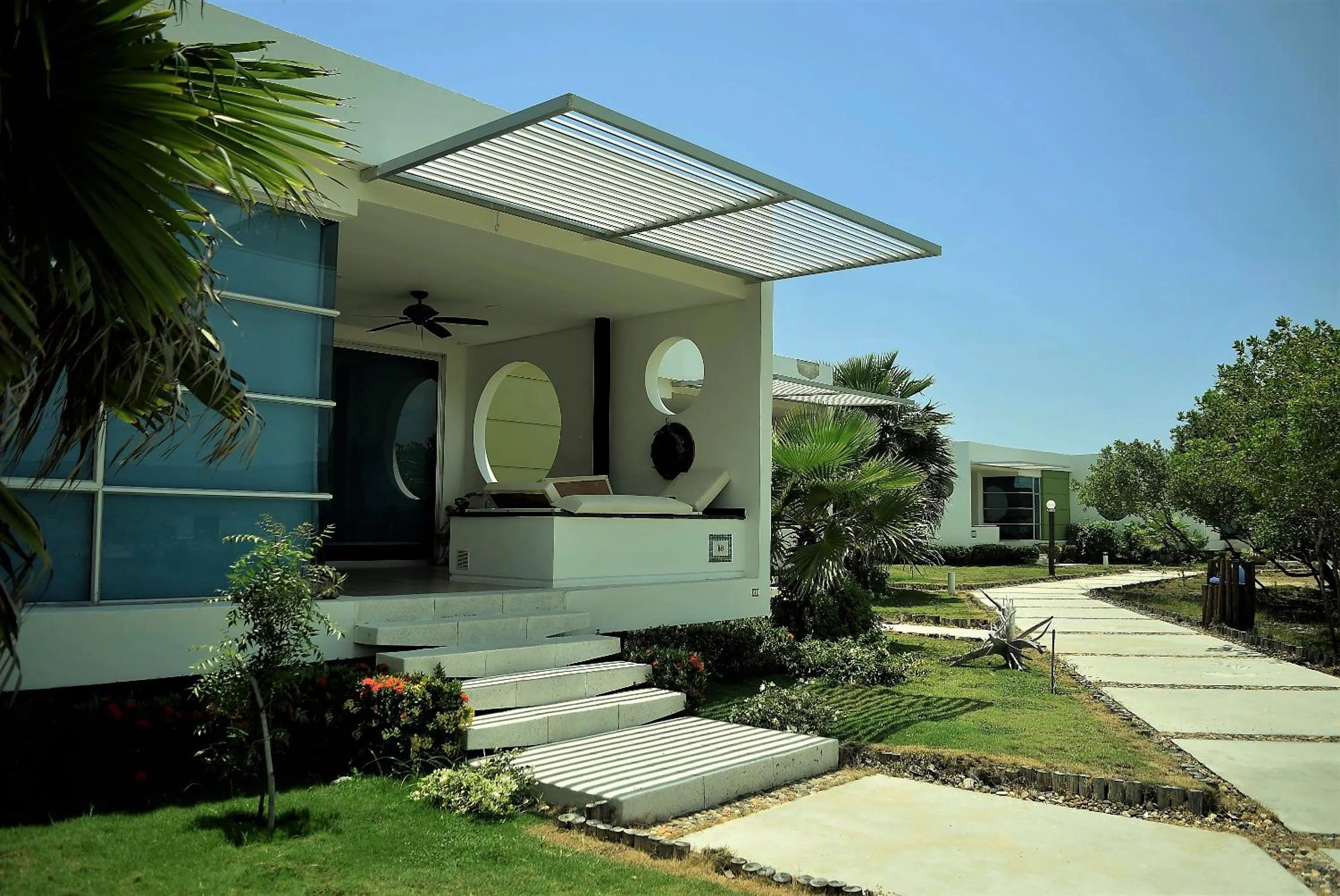 Facade/entrance in Marina Puerto Velero