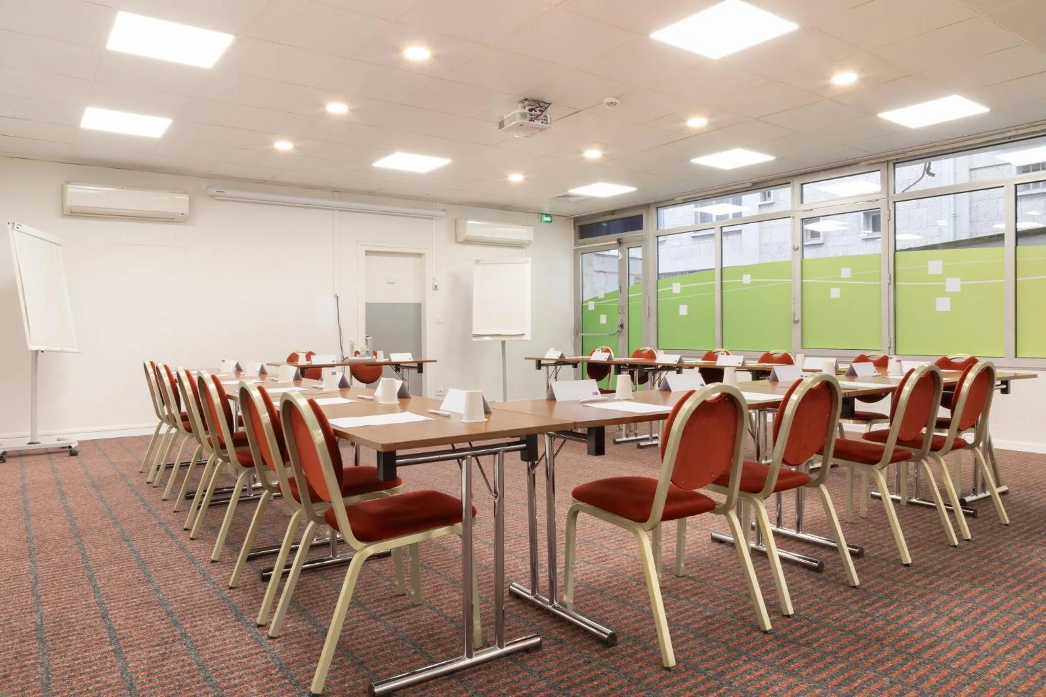 Meeting/conference room in Holiday Inn Express Amiens by IHG