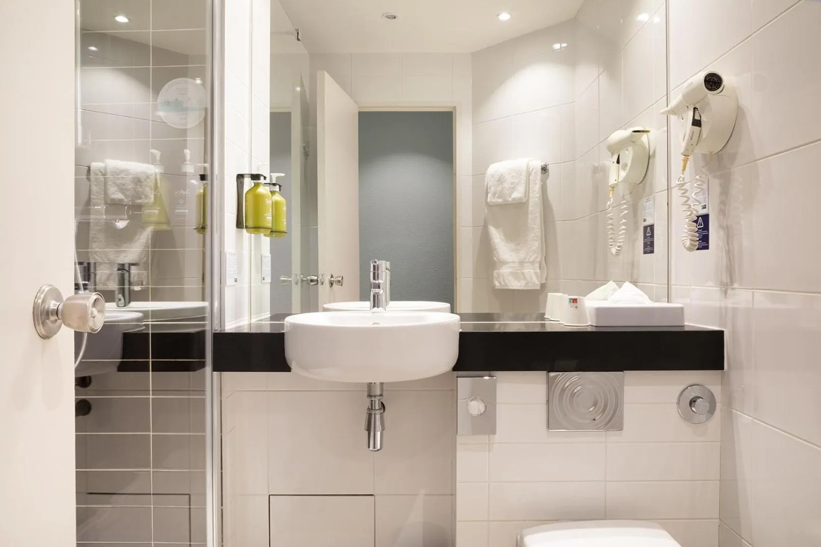 Bathroom in Holiday Inn Express Amiens by IHG