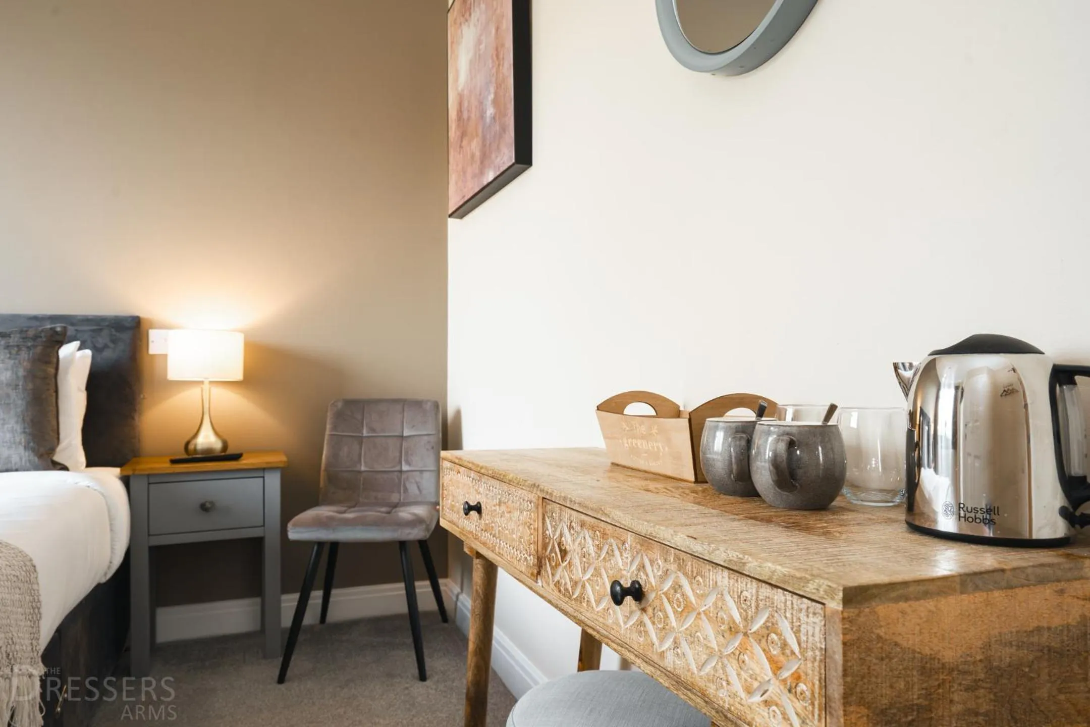 Rooms at The Dressers Arms