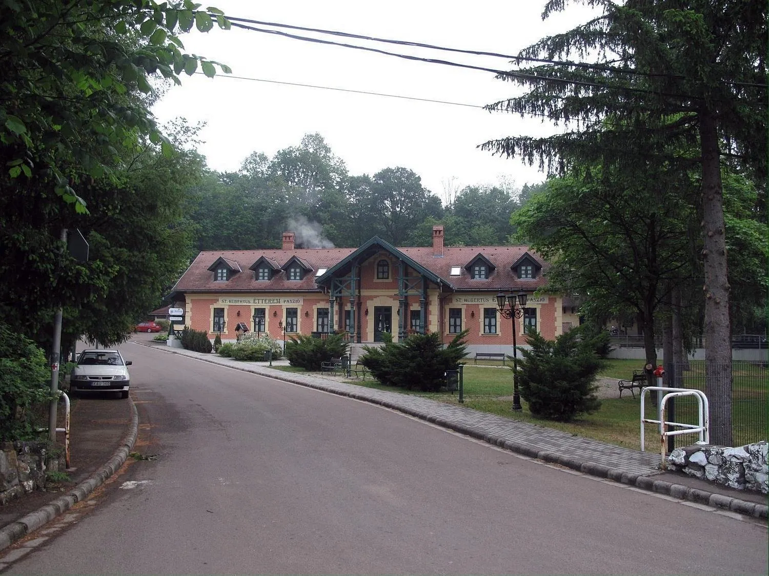 Property building in St. Hubertus Étterem és Panzió