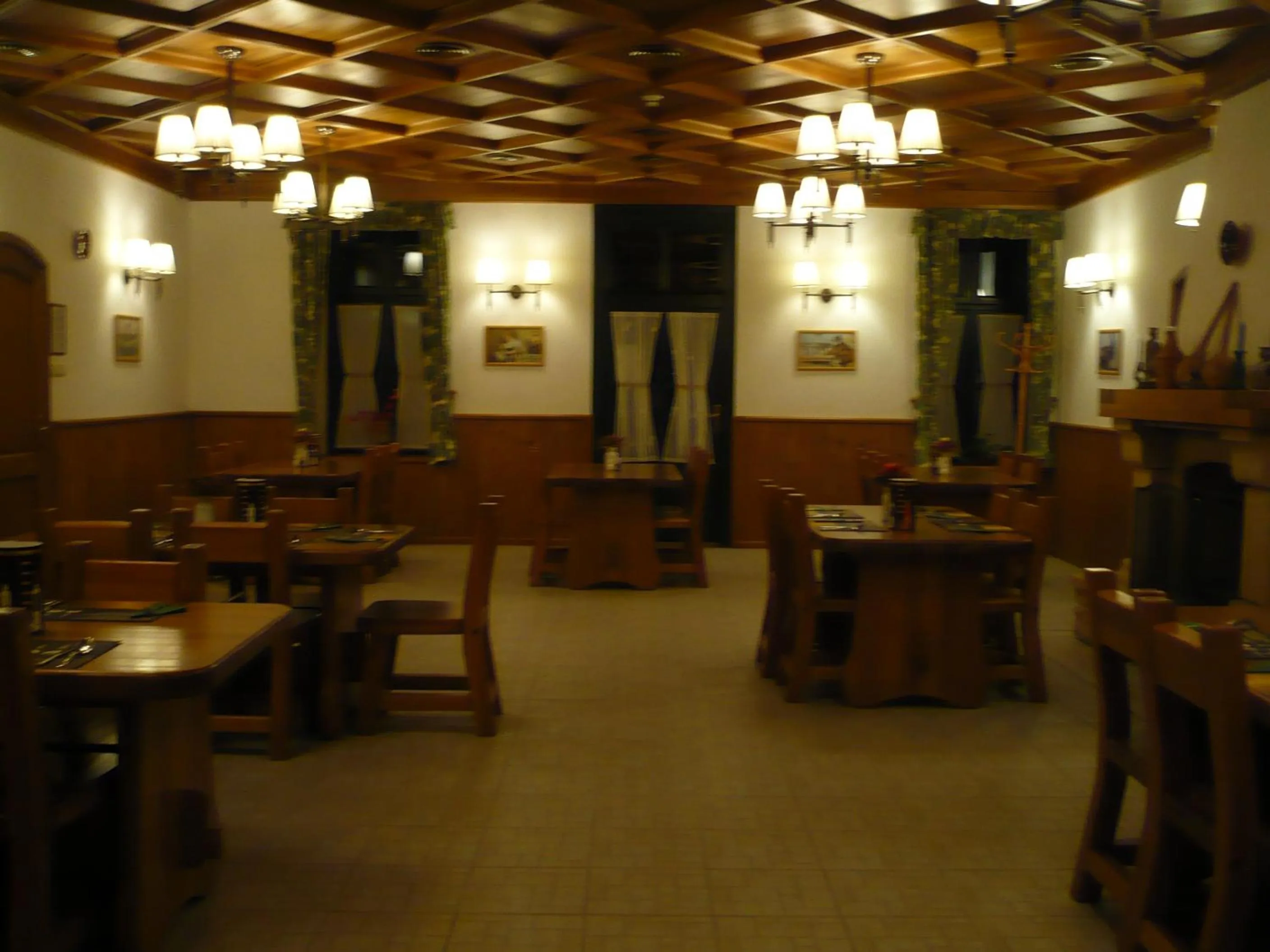 Restaurant/places to eat in St. Hubertus Étterem és Panzió