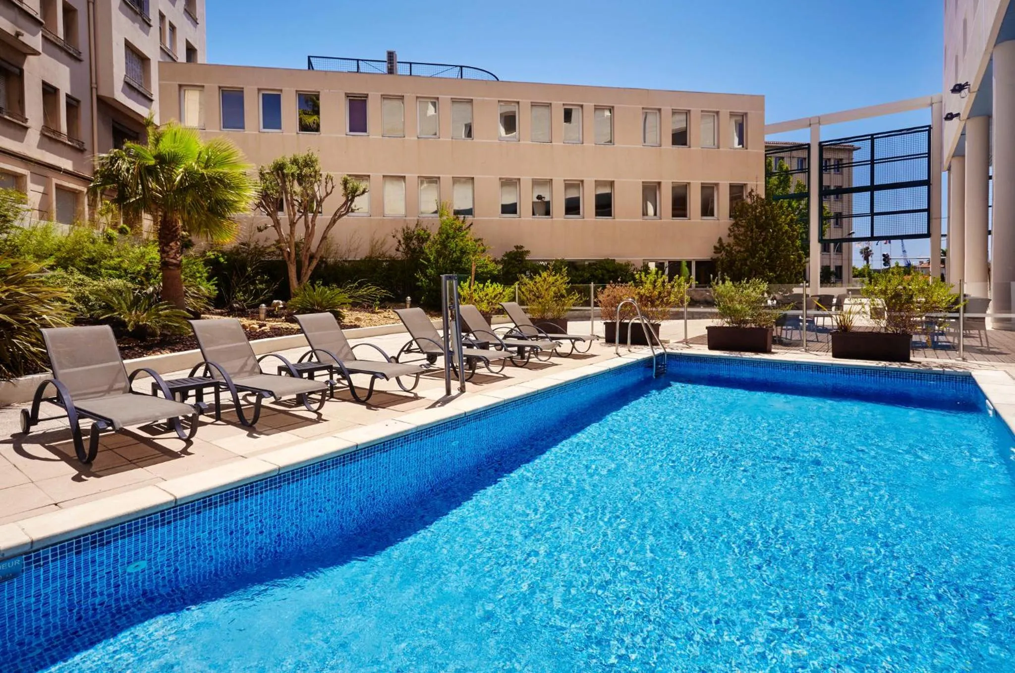 Swimming pool in Holiday Inn Toulon City Centre by IHG