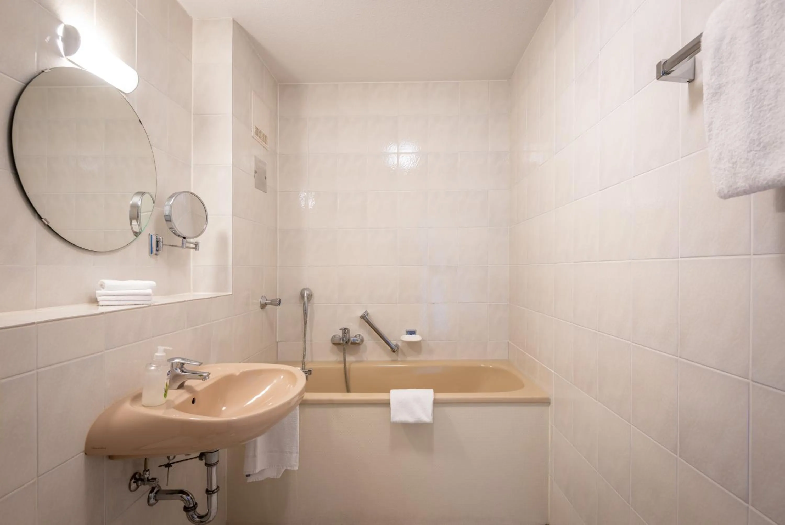 Dining area in Gemünder Ferienpark Salzberg