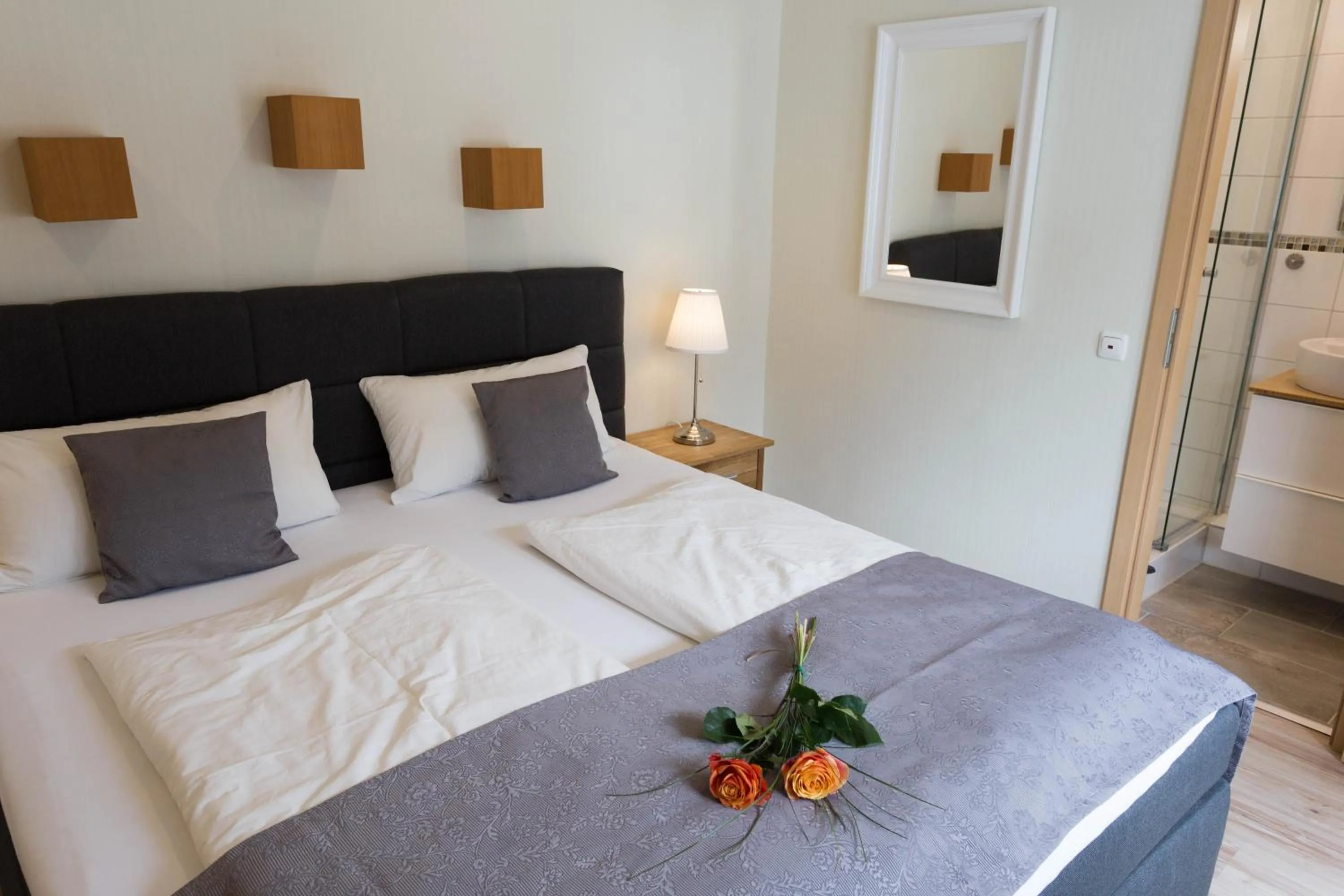 Bedroom, Bed in Hotel Restaurant Sonnenlay