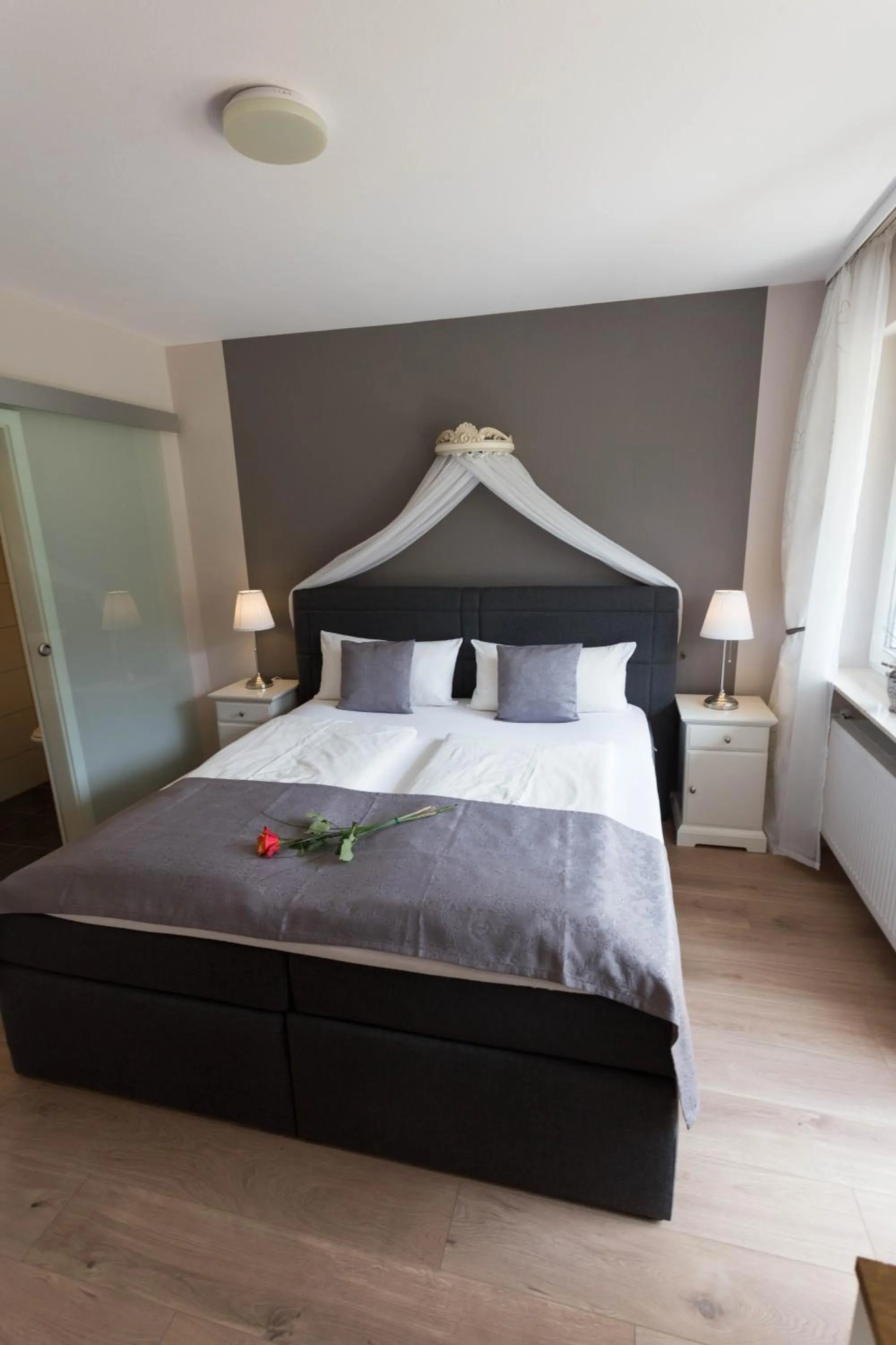 Bedroom, Bed in Hotel Restaurant Sonnenlay