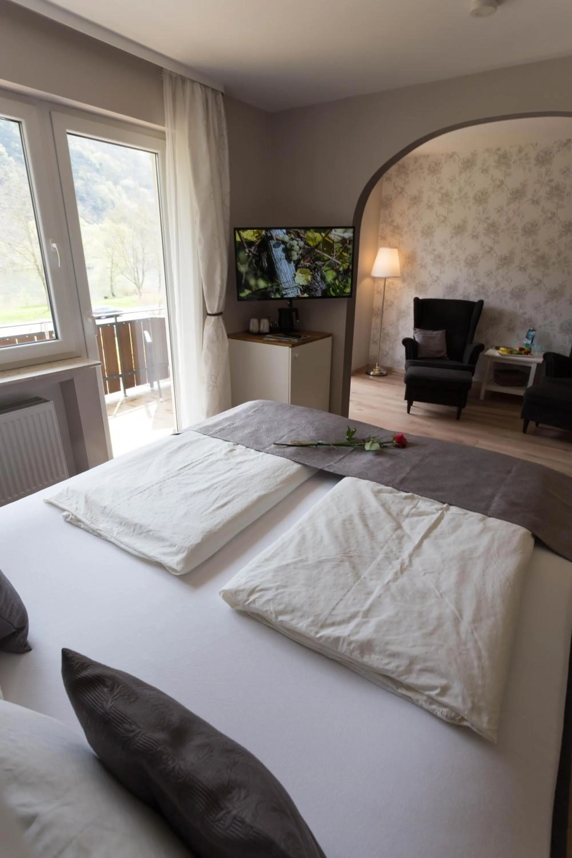 Bedroom, Bed in Hotel Restaurant Sonnenlay