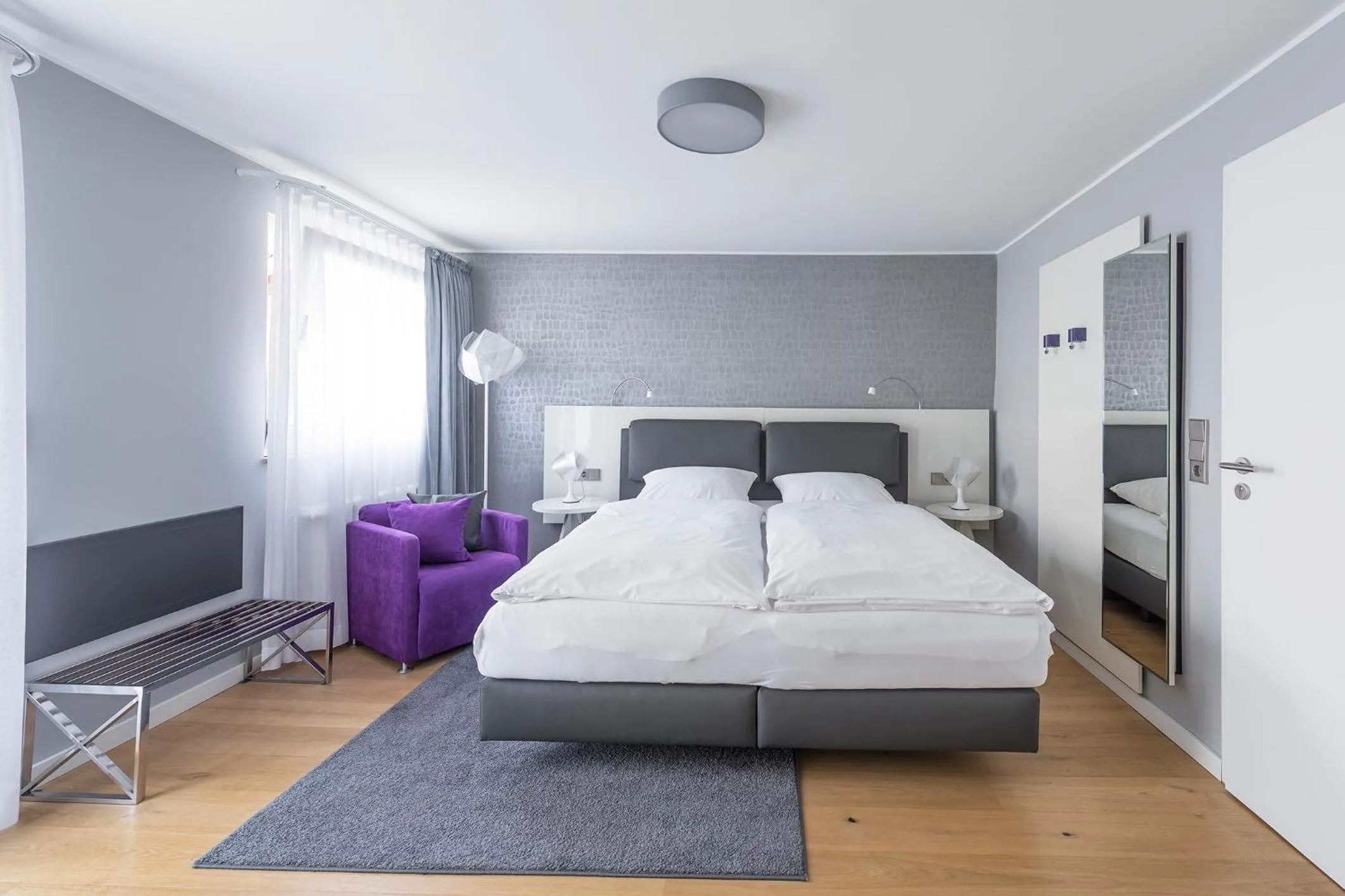 Guests, Bed in Hotel Domschenke