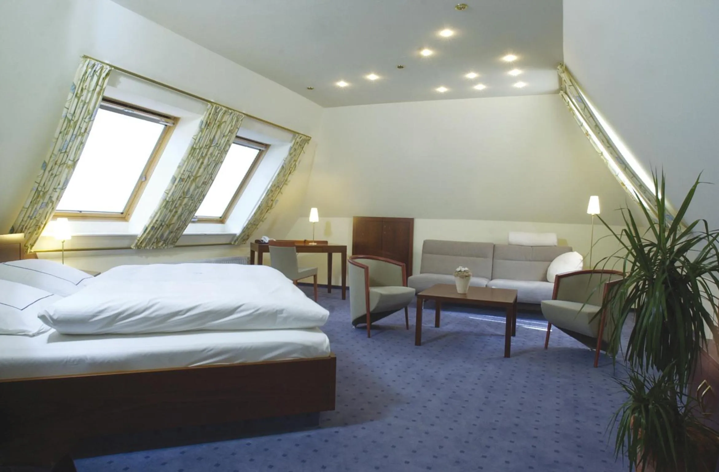 Photo of the whole room, Bed in Hotel Domschenke