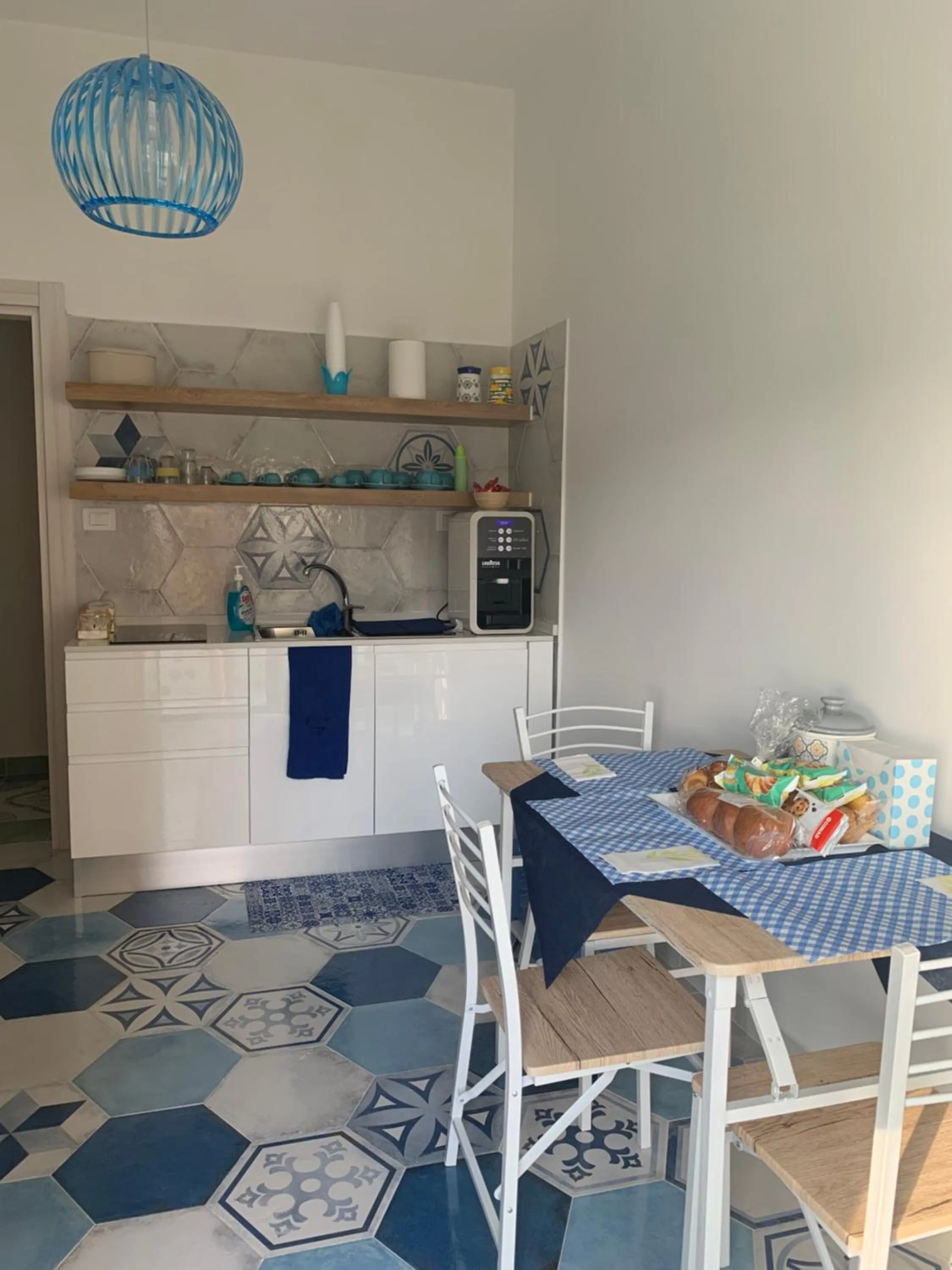 Kitchen or kitchenette in Mille tramonti Agropoli sunset suite