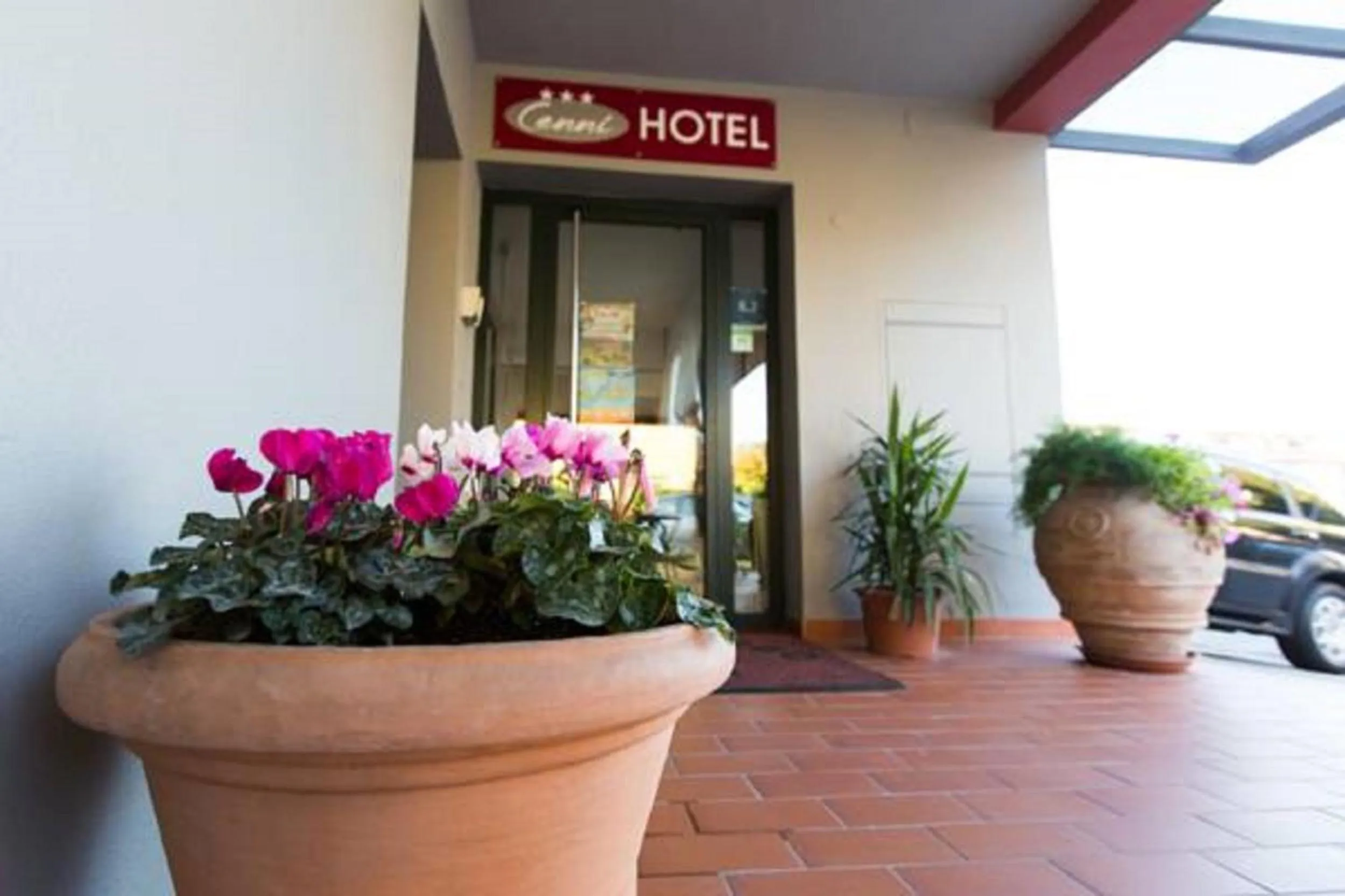 Facade/entrance in Albergo Cenni