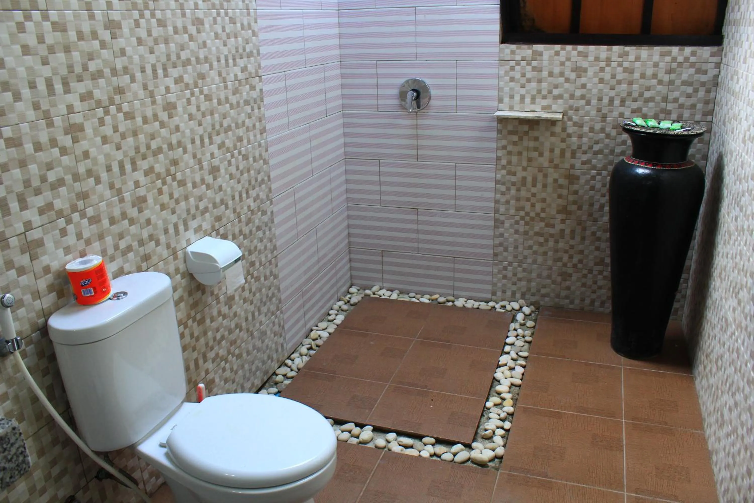 Shower in Turtle Beach Hotel