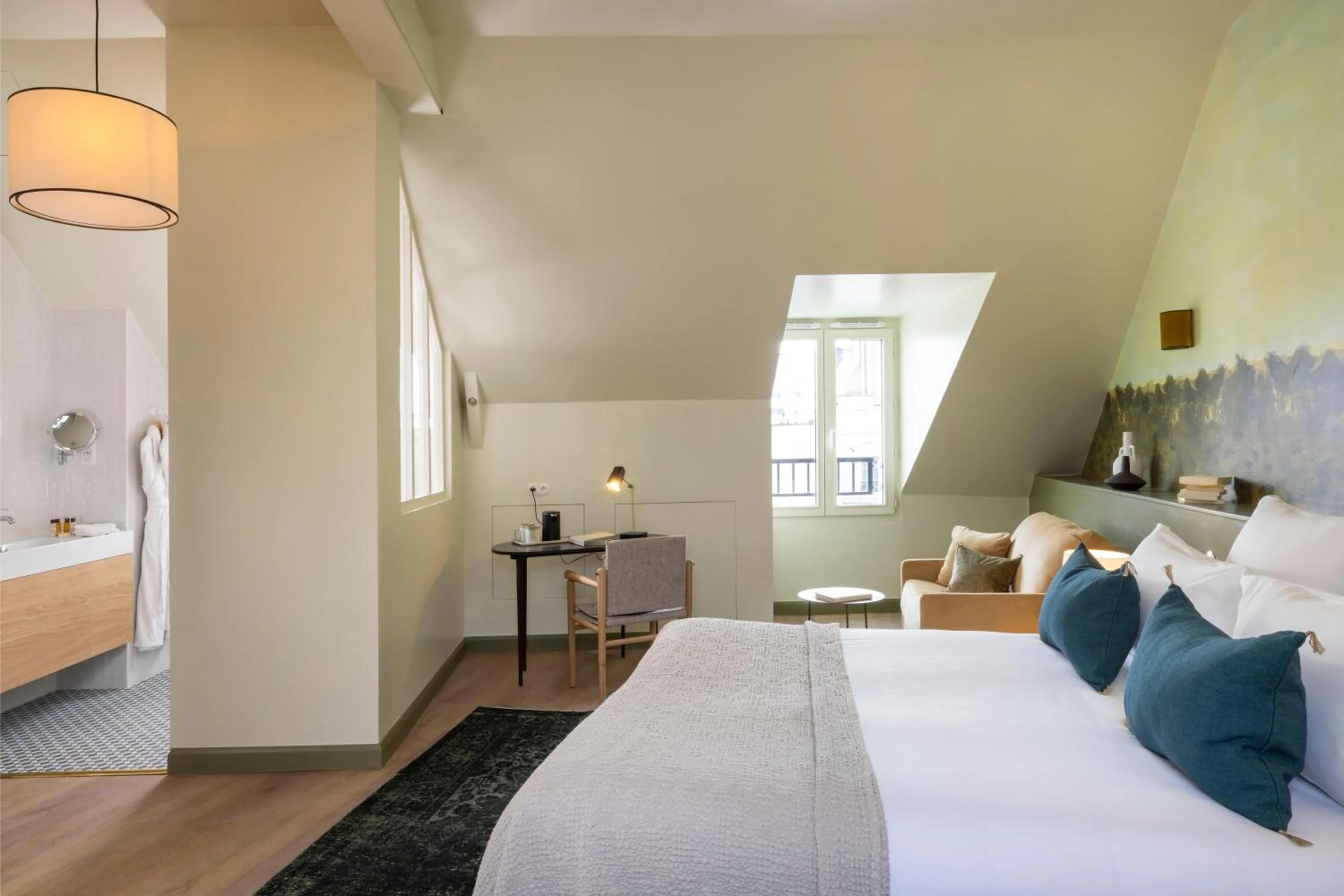 Bed in Le Petit Oberkampf Hotel & Spa