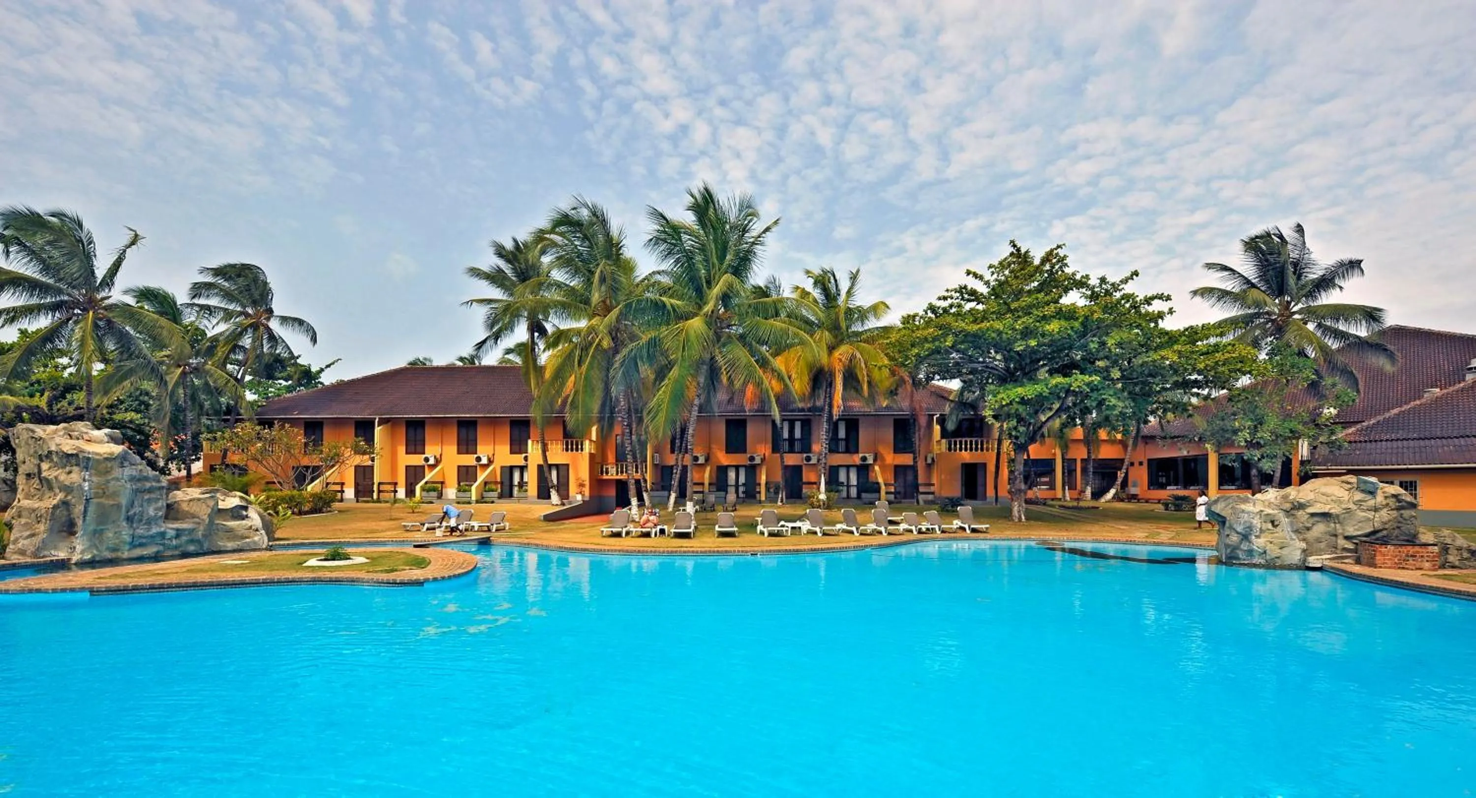 Swimming pool in Pestana Miramar São Tomé