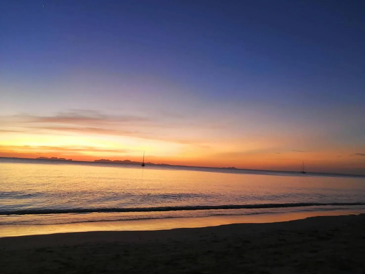 Beach in Koh Jum Delight Beach