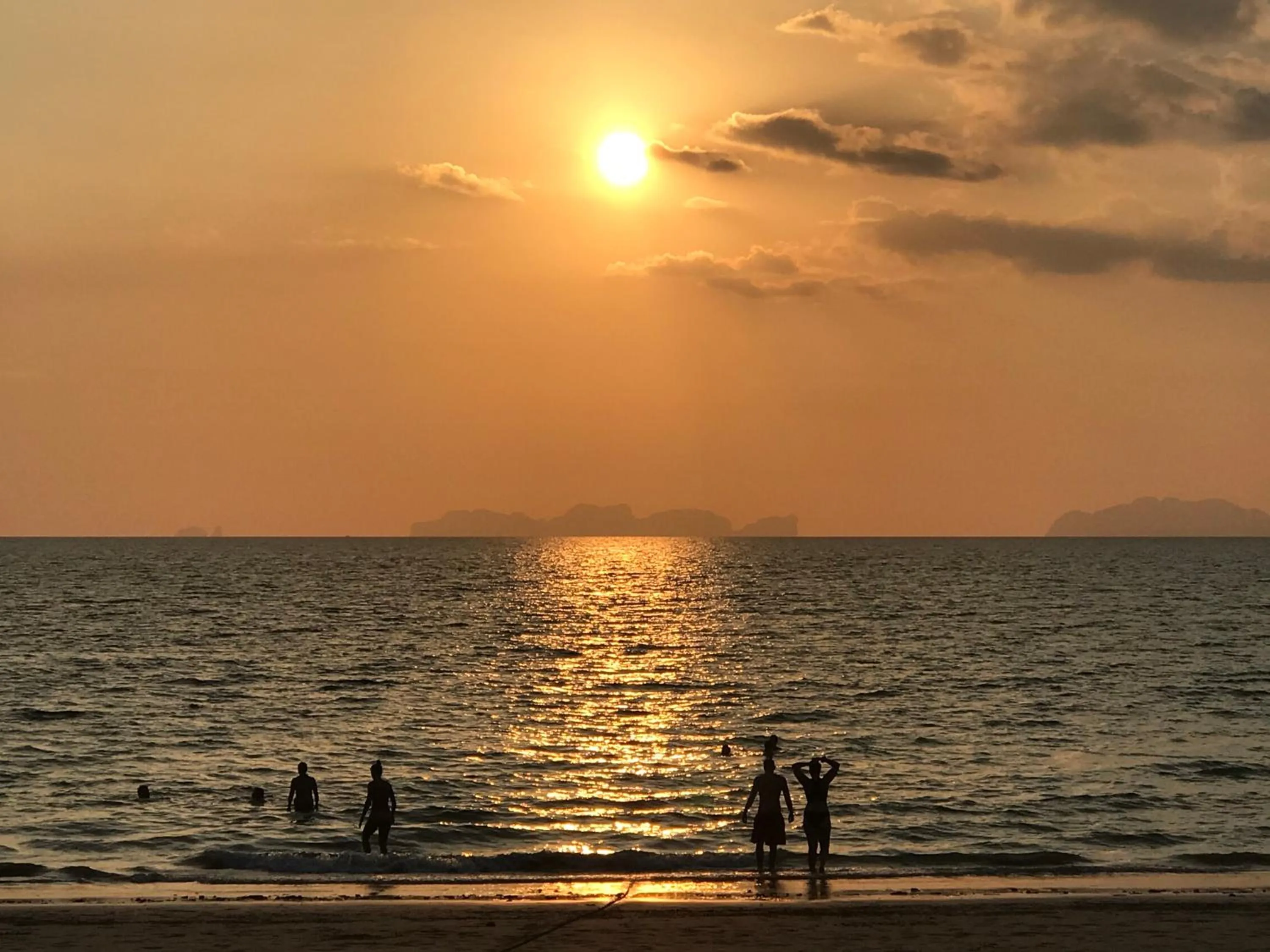Beach in Koh Jum Delight Beach