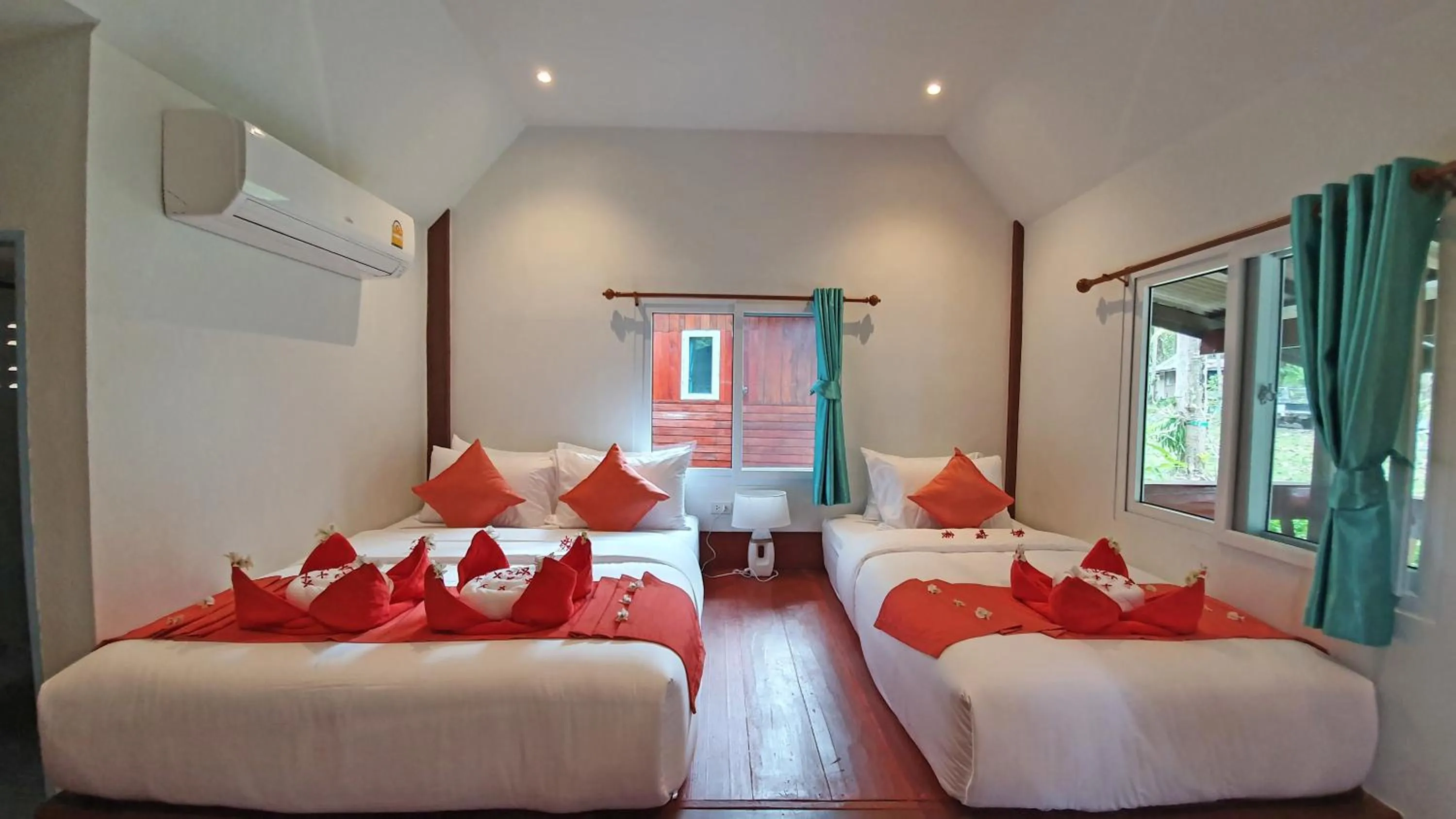 Bedroom, Bed in Koh Jum Delight Beach