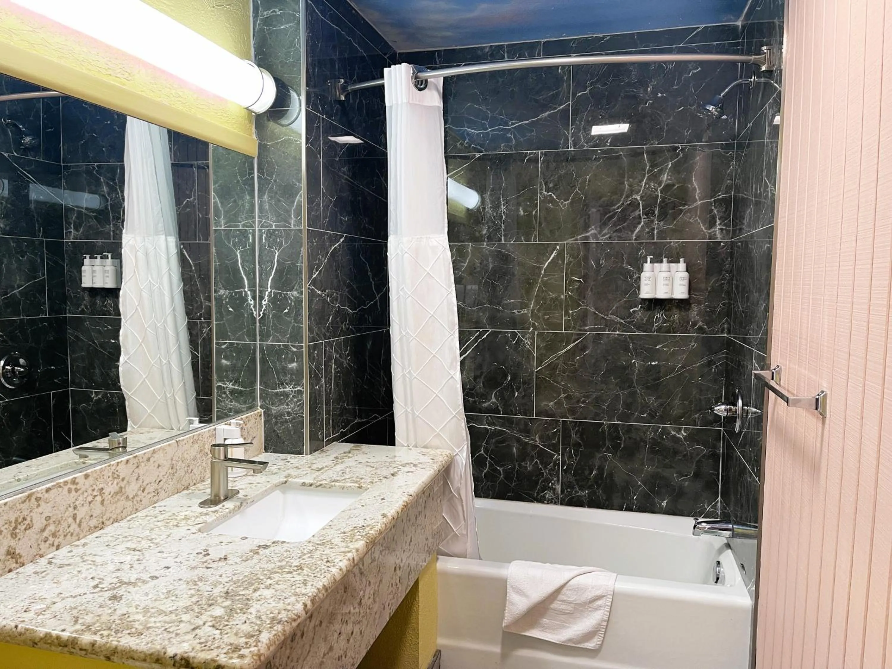 Americas Best Value Inn and Suites -Yucca Valley