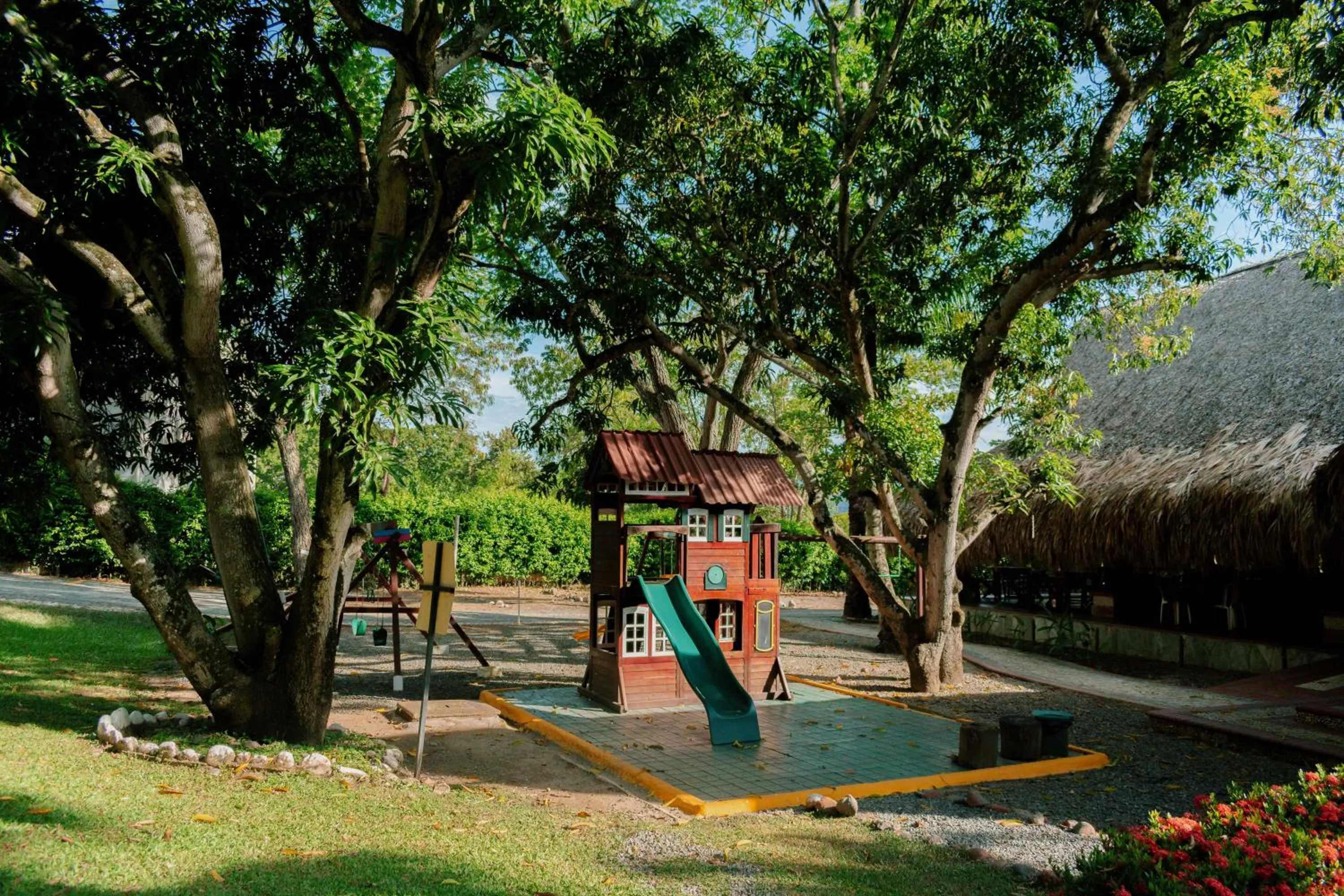 Game Room in Hotel Portón del Sol