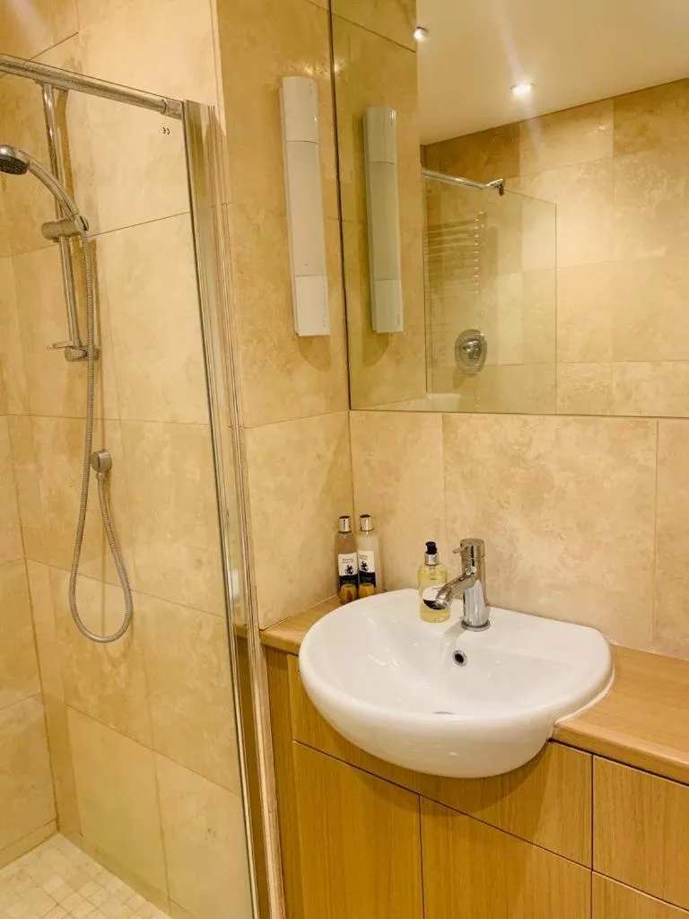 George & Dragon Country Pub & Hotel Wolverton Townsend