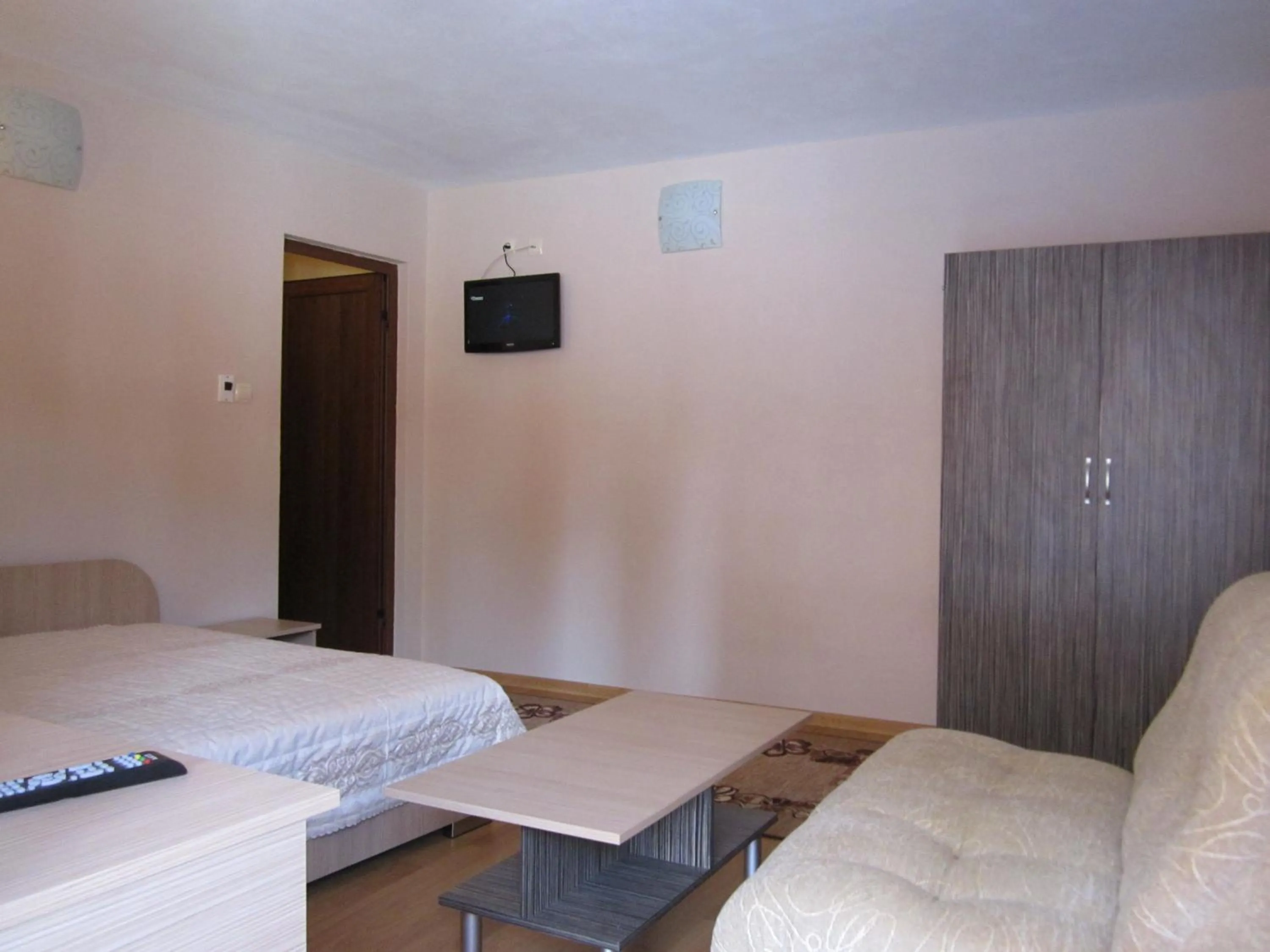 Photo of the whole room, Bed in Hotel Fantasy