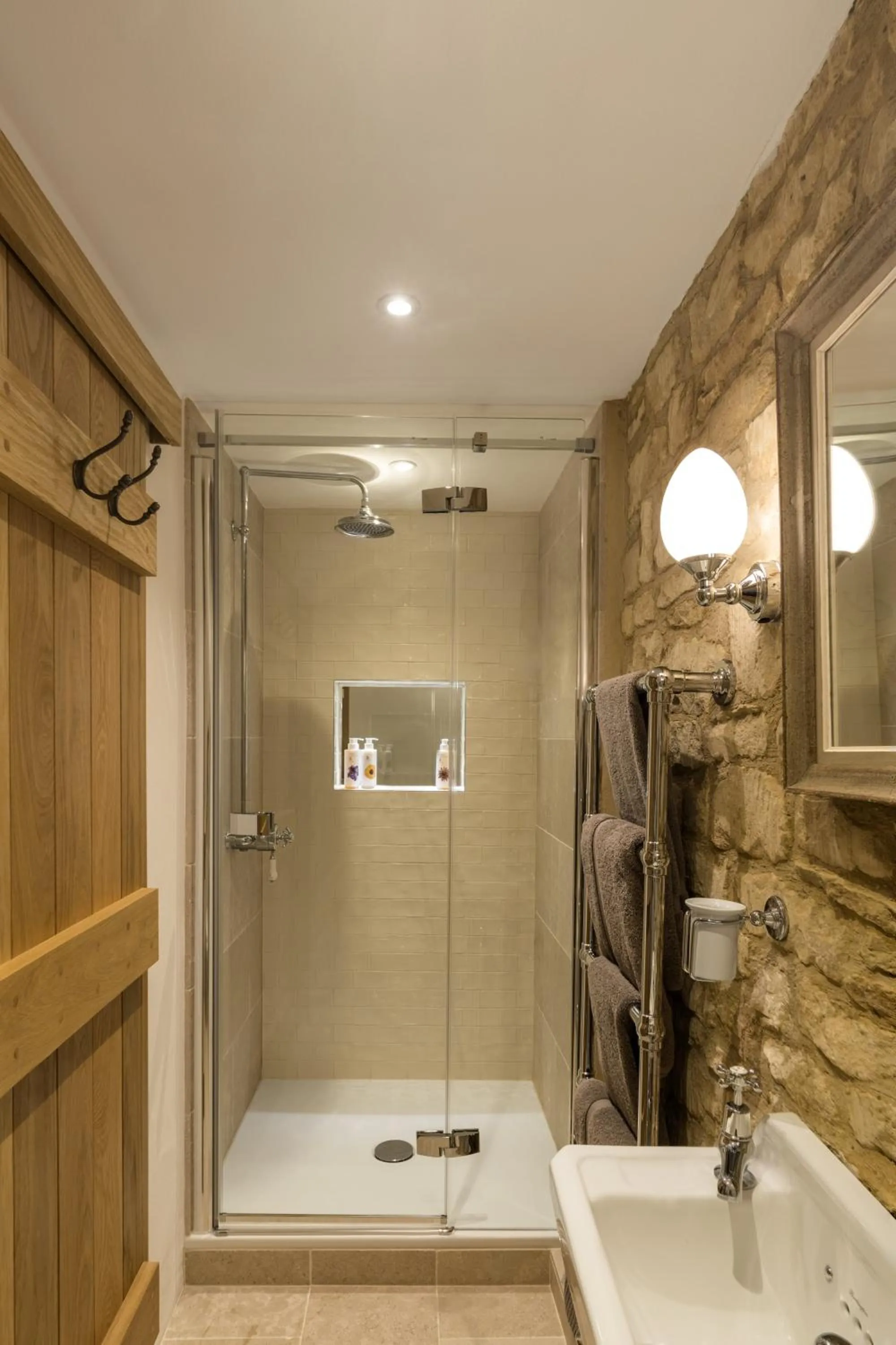 Bathroom in The Royal Oak Tetbury