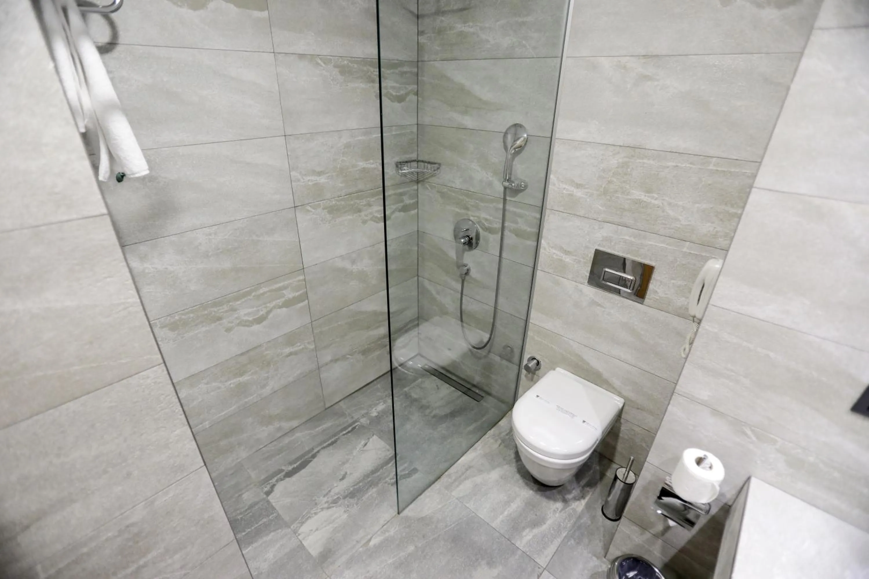 Shower in The Green Park Gaziantep