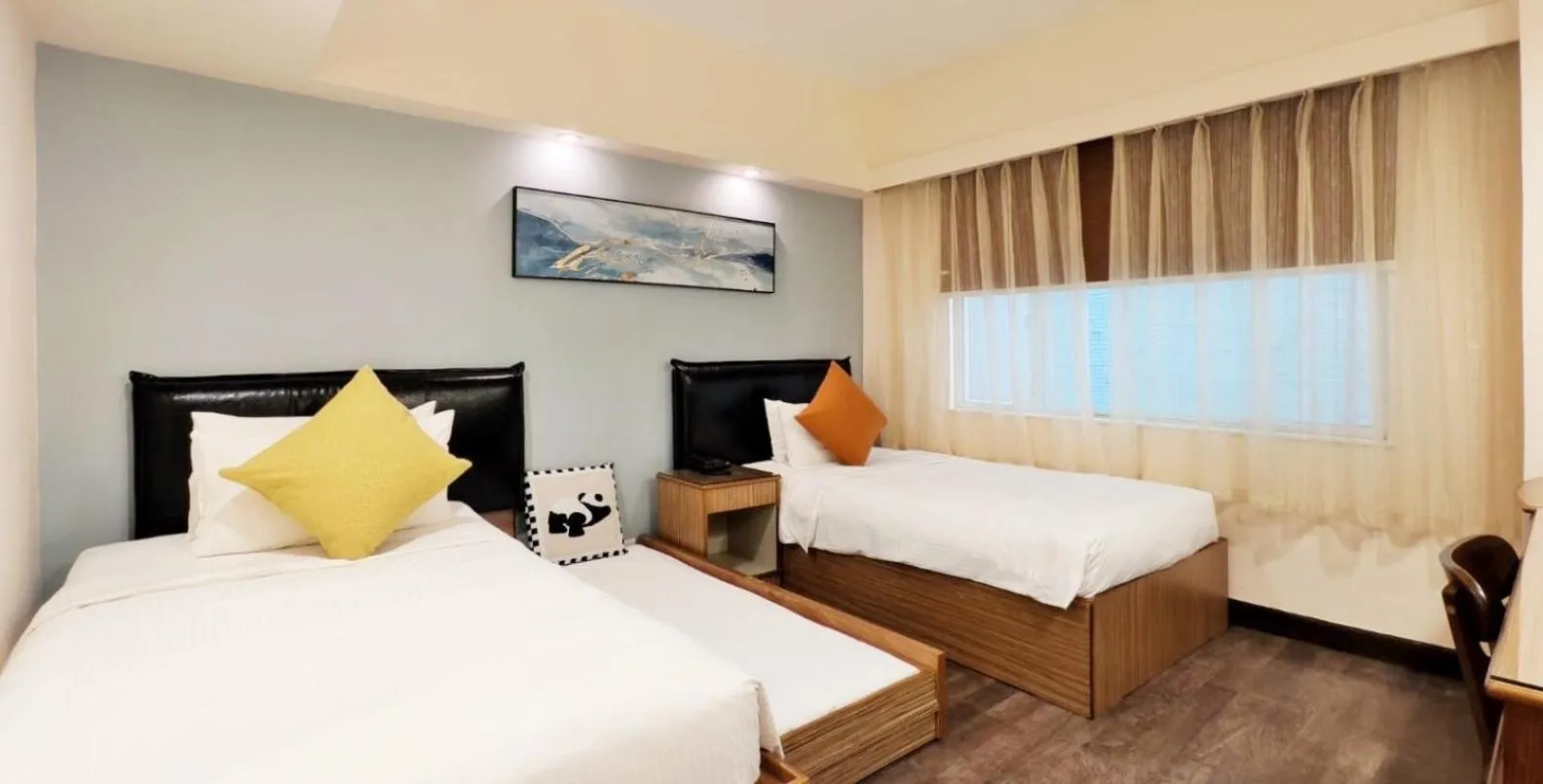 Bed in The Imperial Hotel