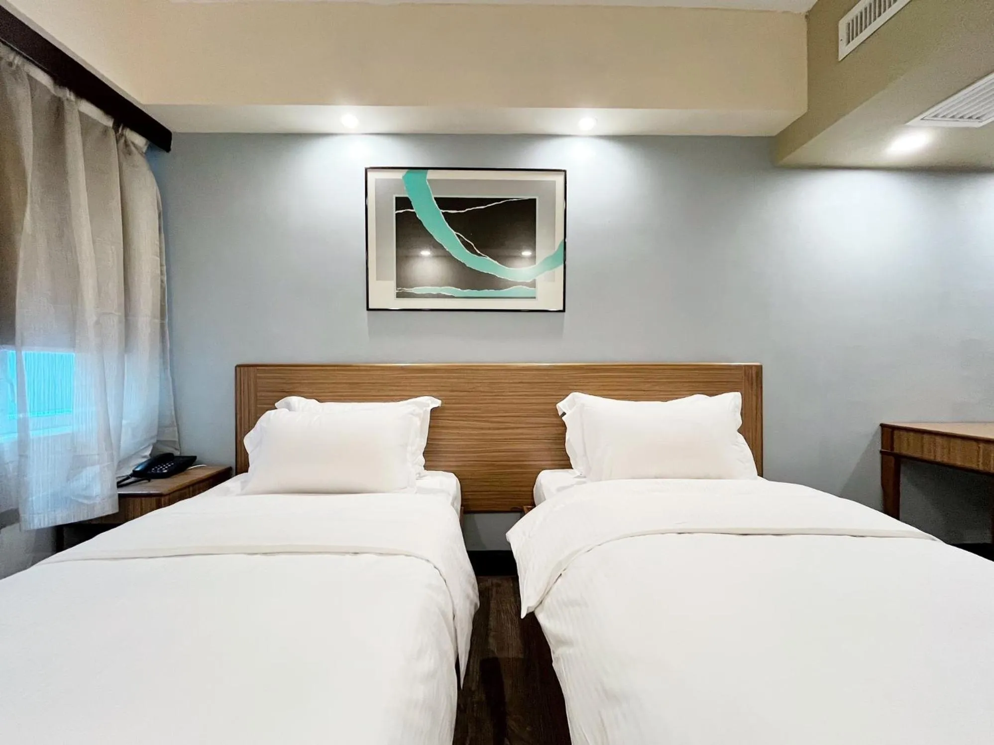 Bed in The Imperial Hotel