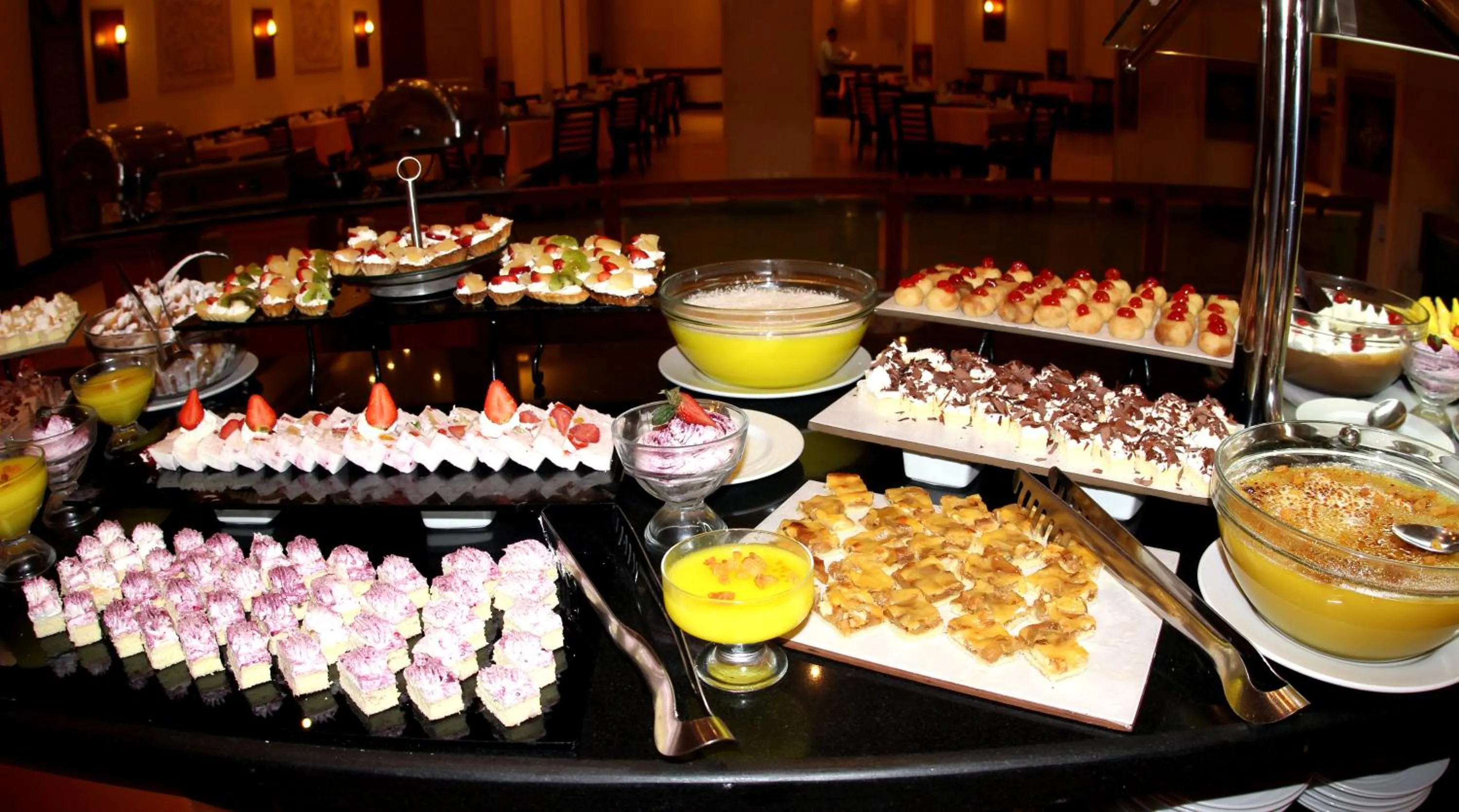 Restaurant/places to eat in Royal Lagoons Resort & Aqua Park Families and Couples Only