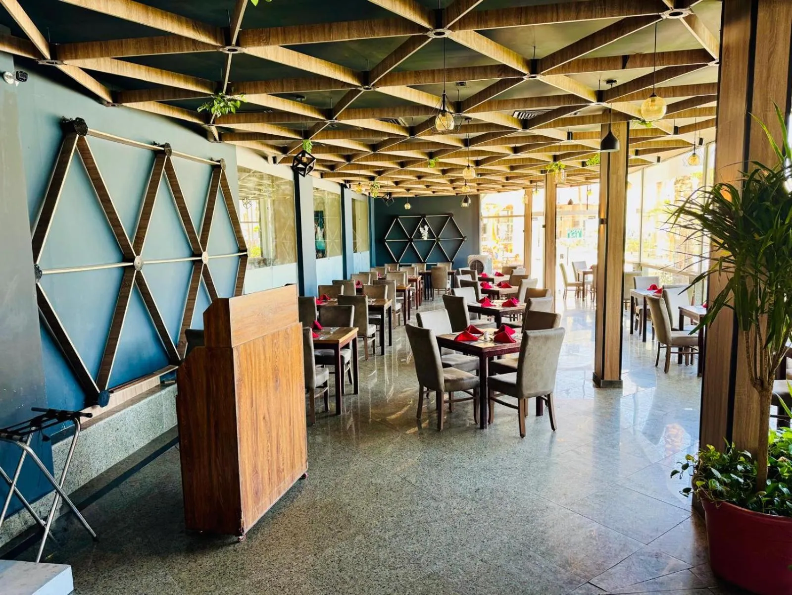 Royal Lagoons Resort & Aqua Park Families and Couples Only