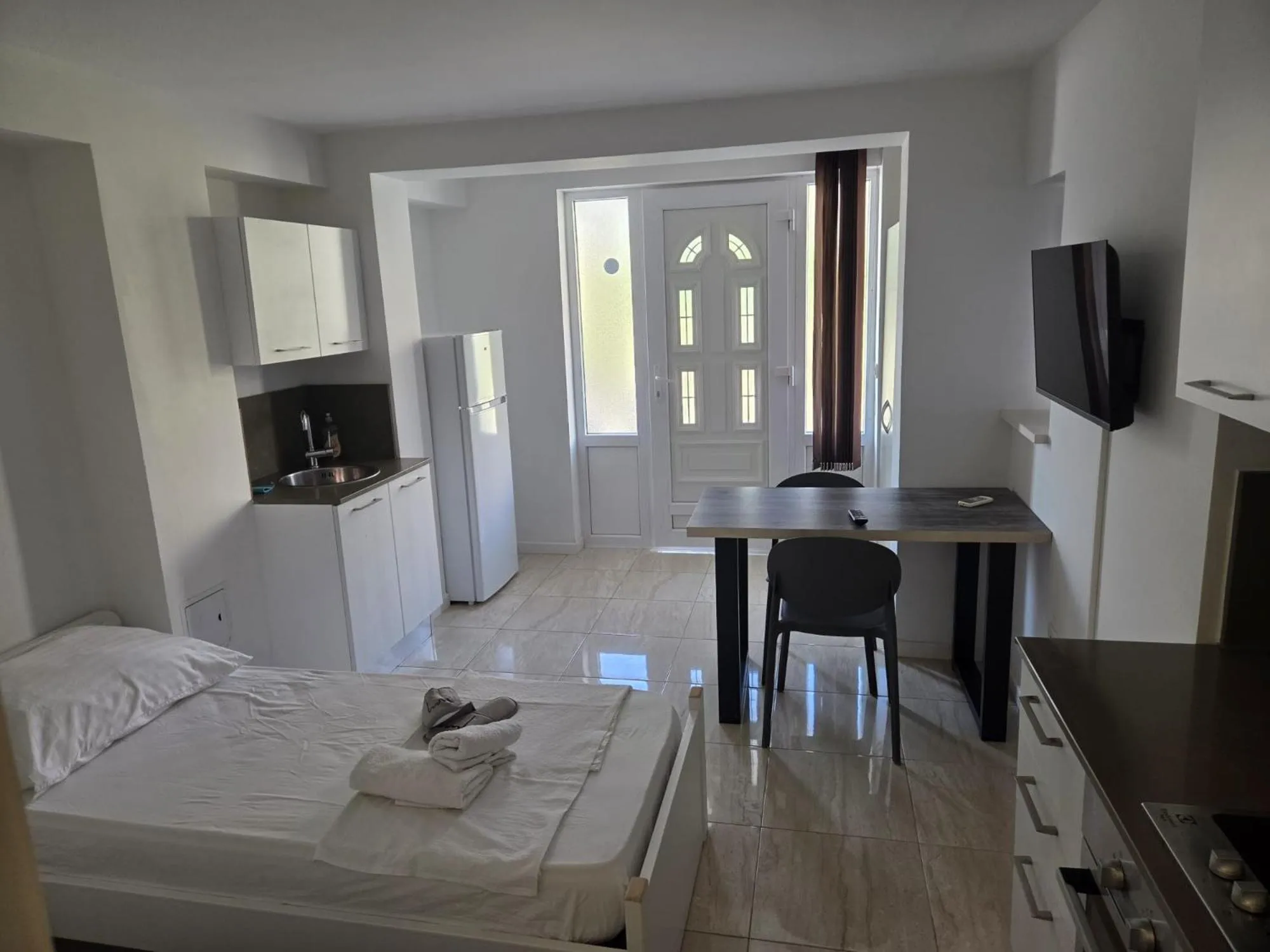 Bed in Kristal Paris Resort