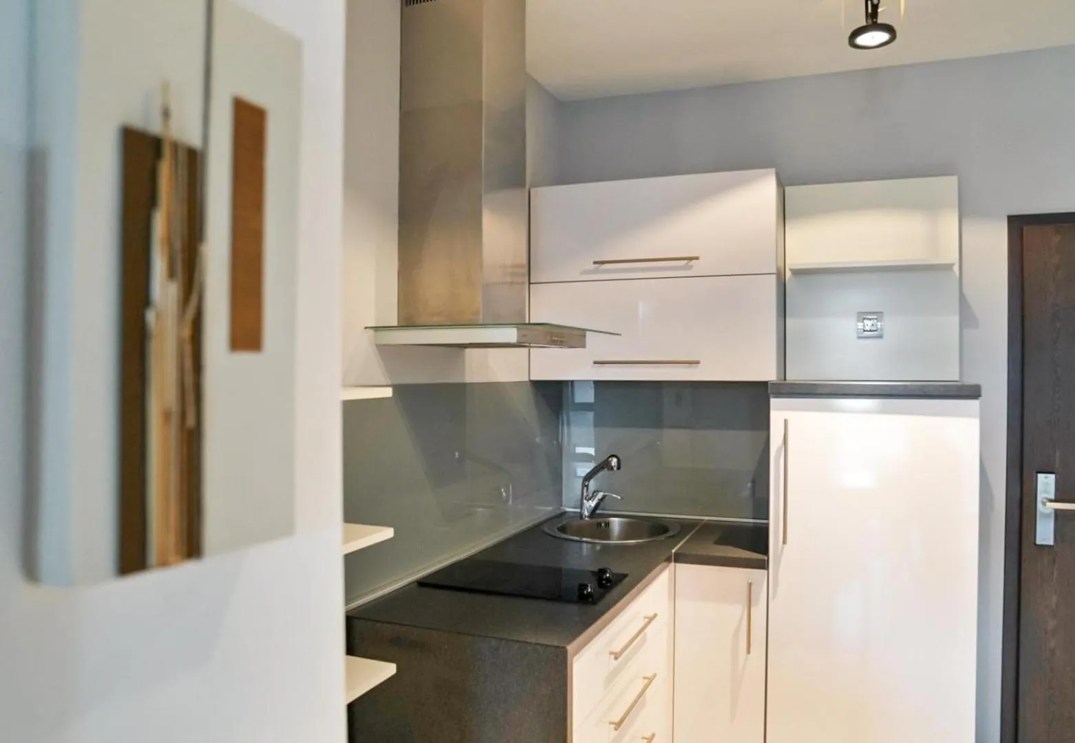 Kitchen or kitchenette in Kristal Paris Resort