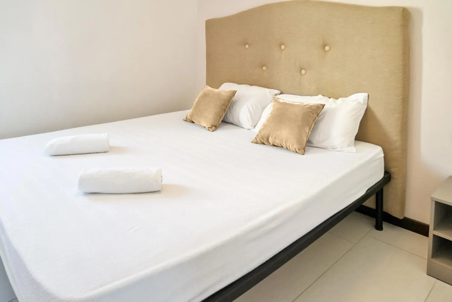 Bed in Kristal Paris Resort