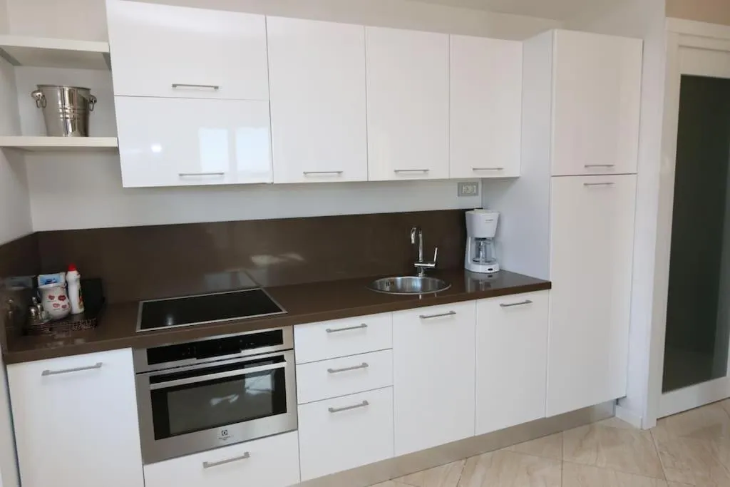 Kitchen or kitchenette in Kristal Paris Resort