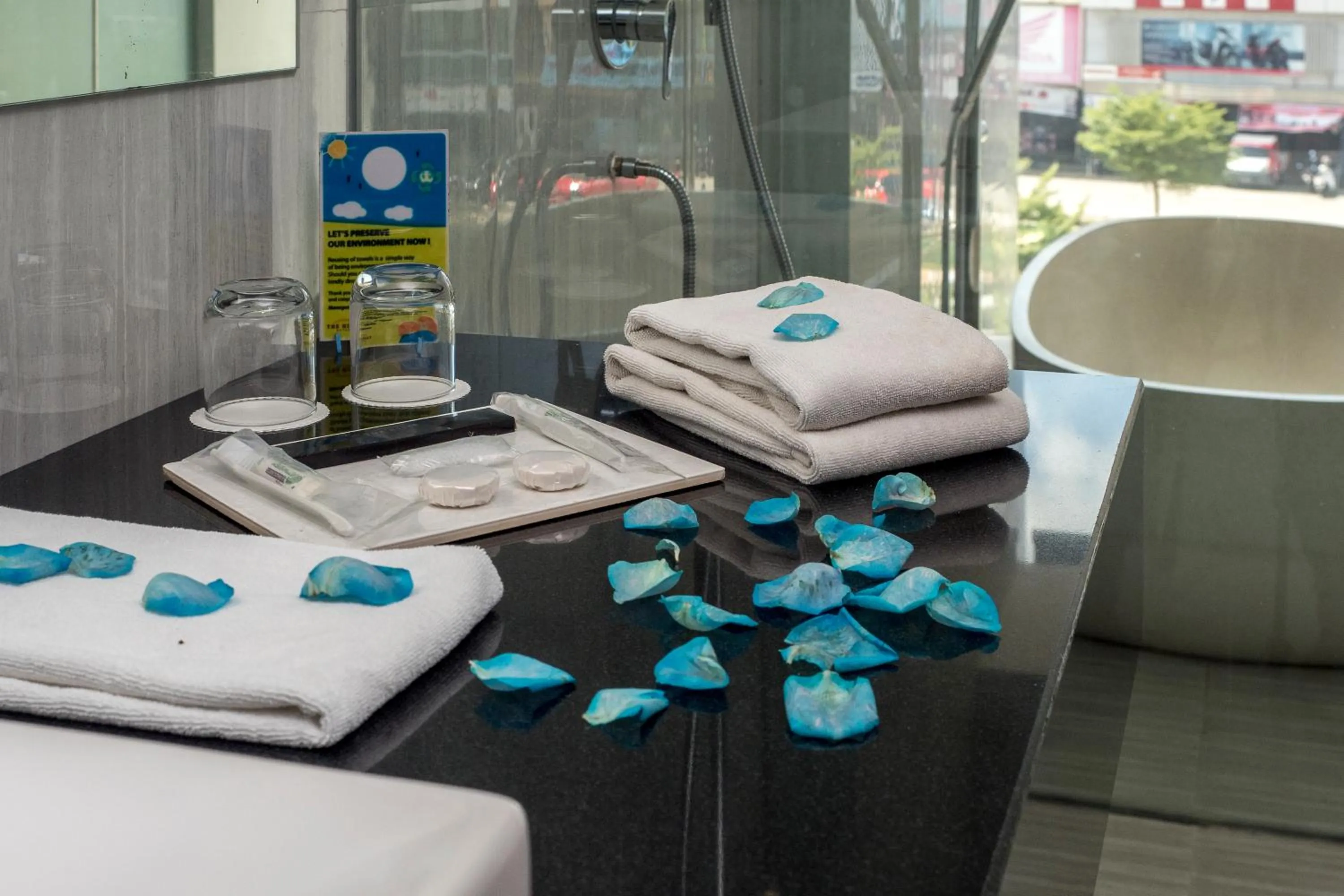 Shower in The Hills Batam