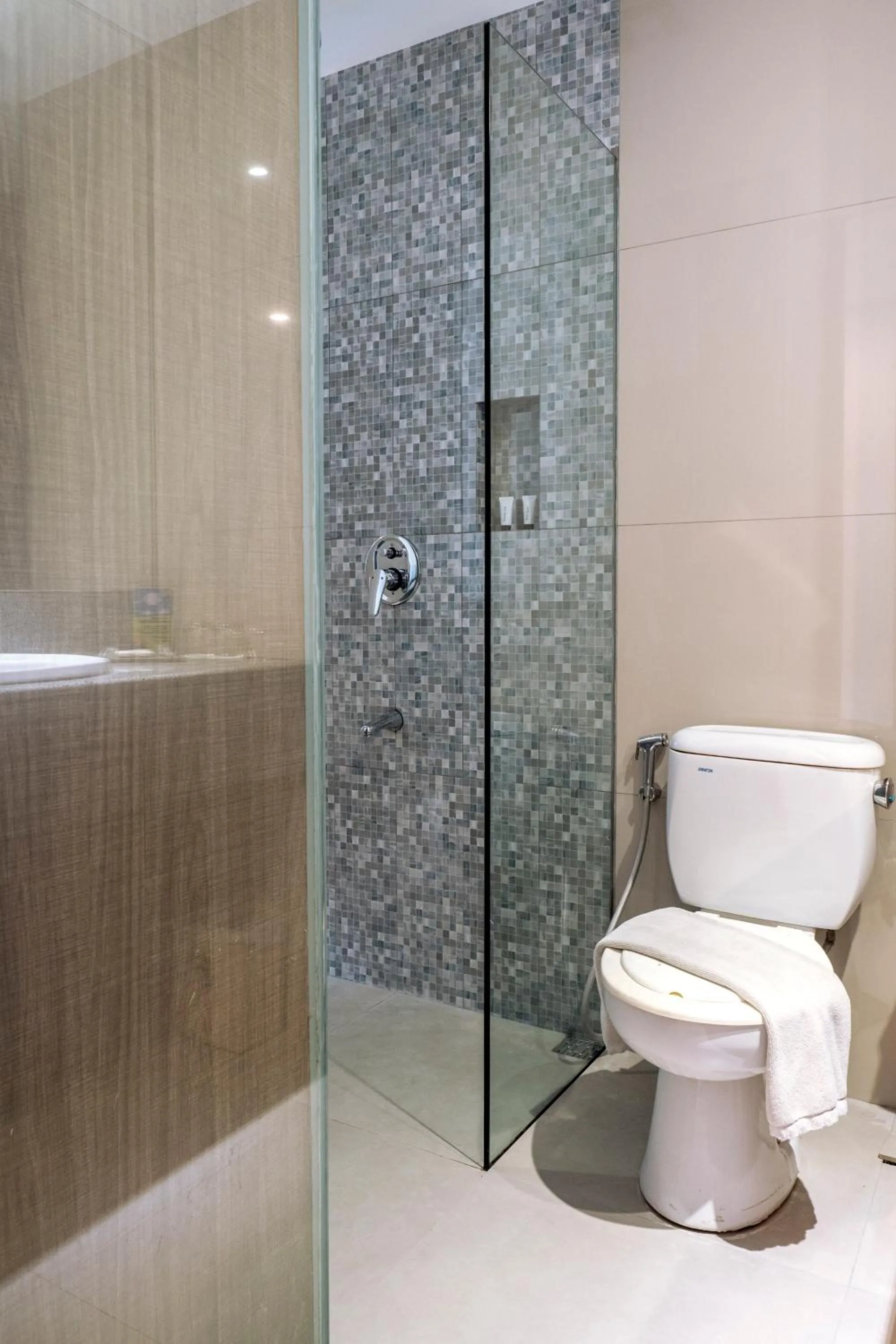 Toilet in The Hills Batam