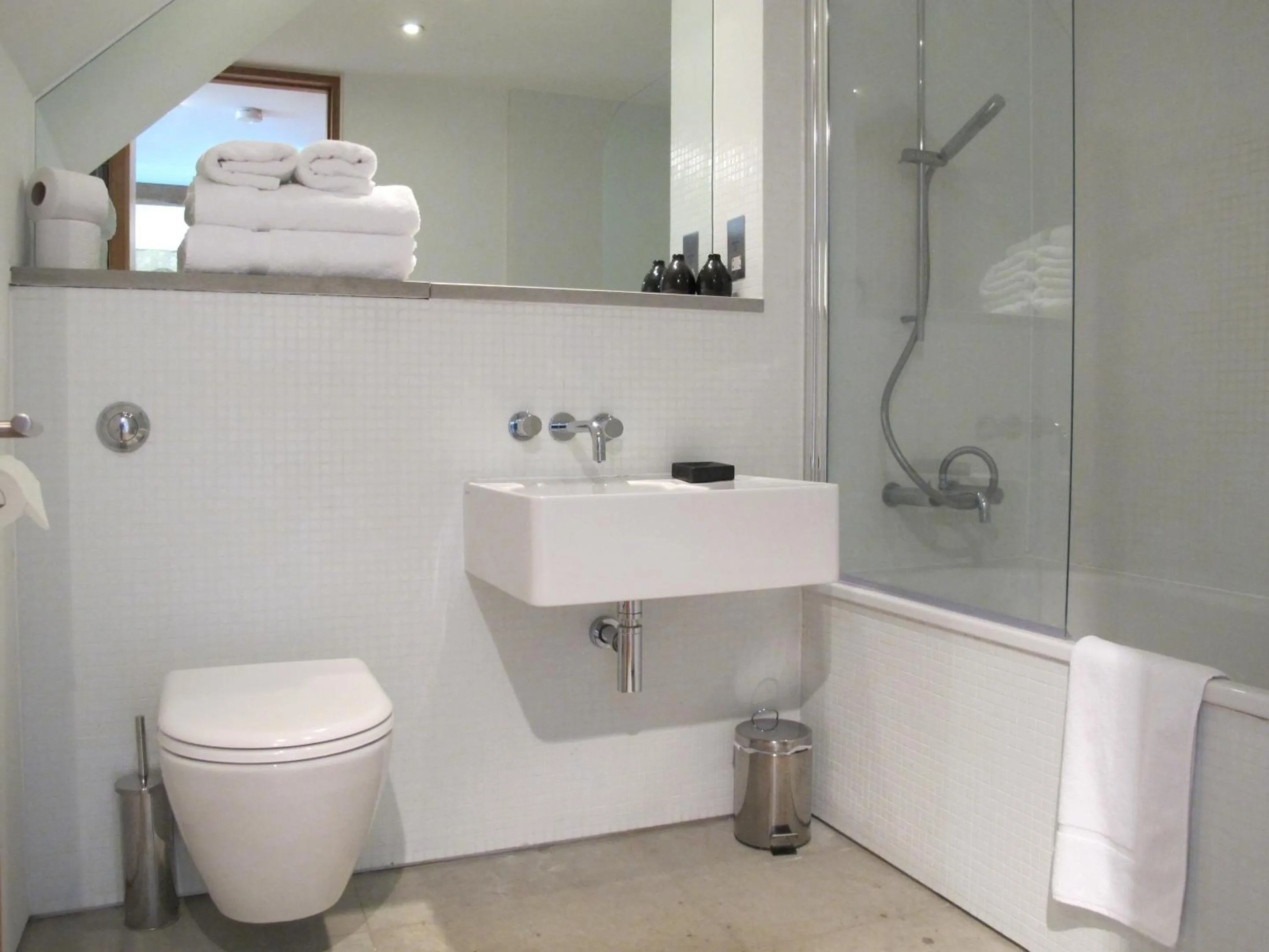 Bathroom in 45 Brewhouse - Royal William Yard