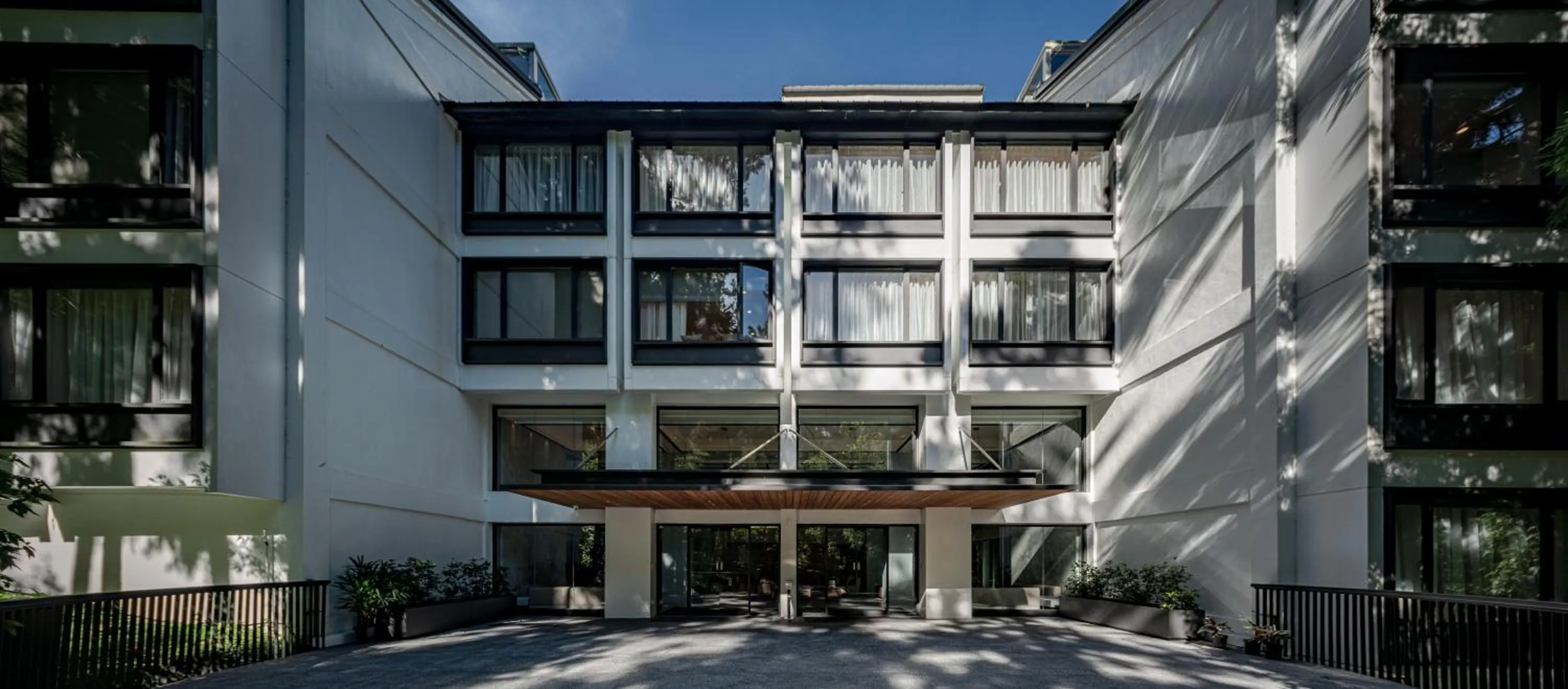 Property building in Howard Resort Xitou