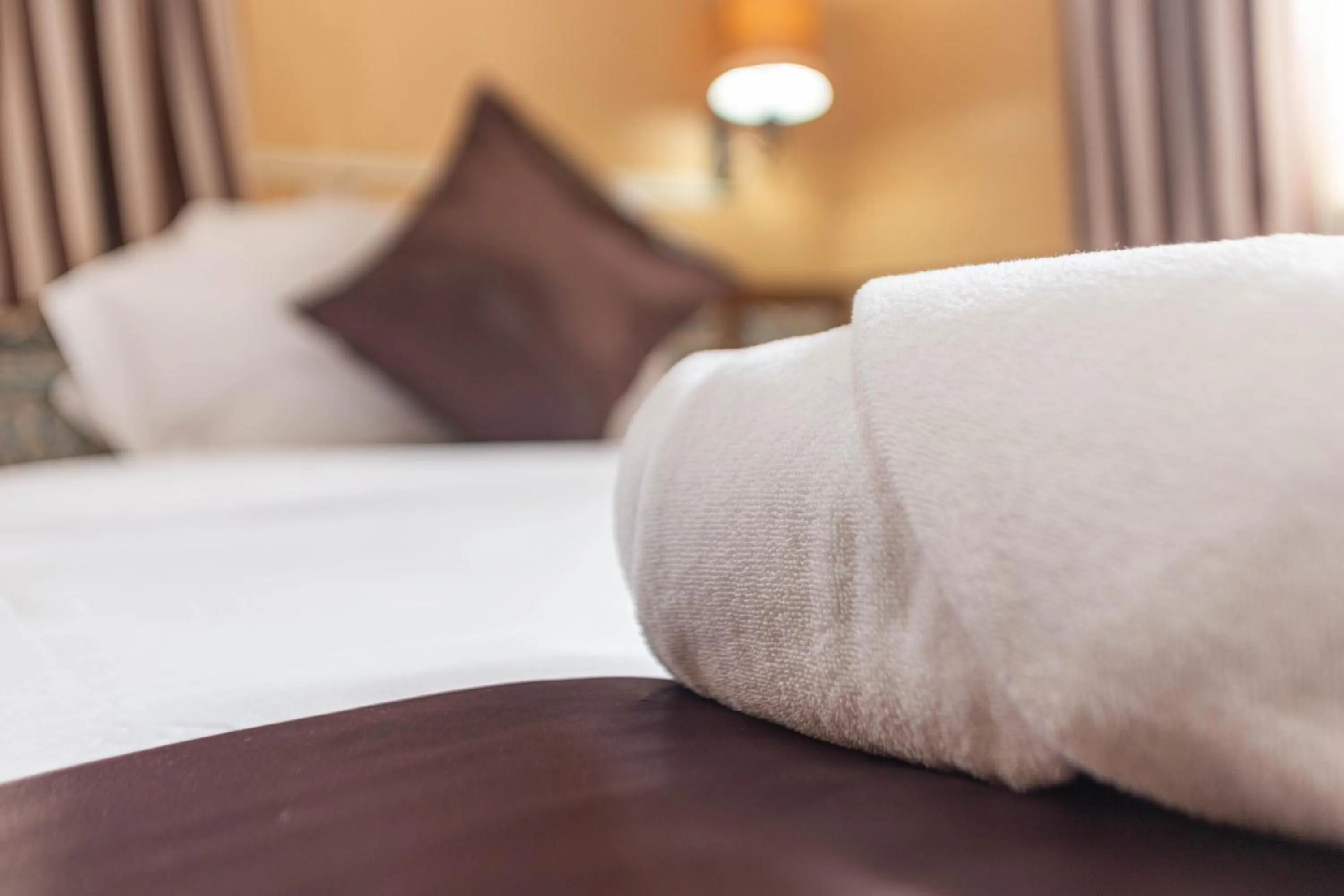 Bedroom, Bed in Impala Hotel Parklands