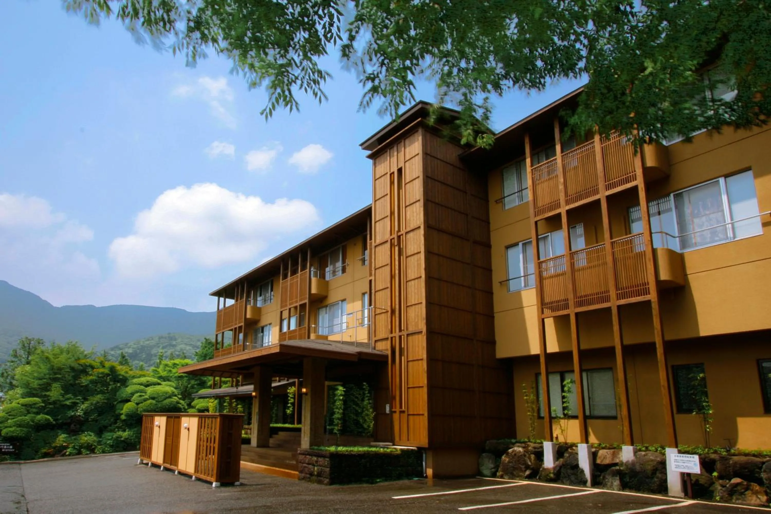 Property building in Mount View Hakone