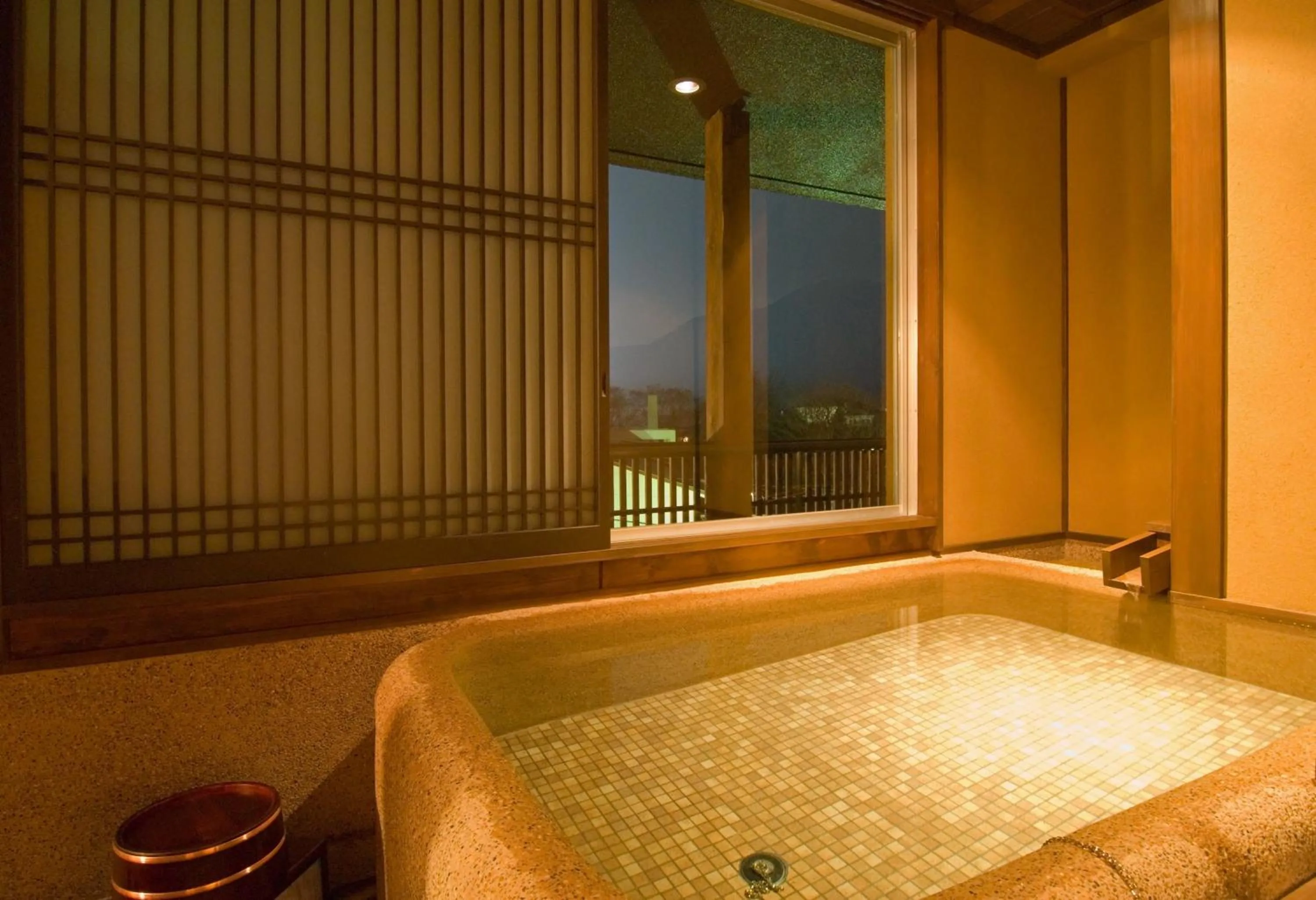 Hot Tub in Mount View Hakone