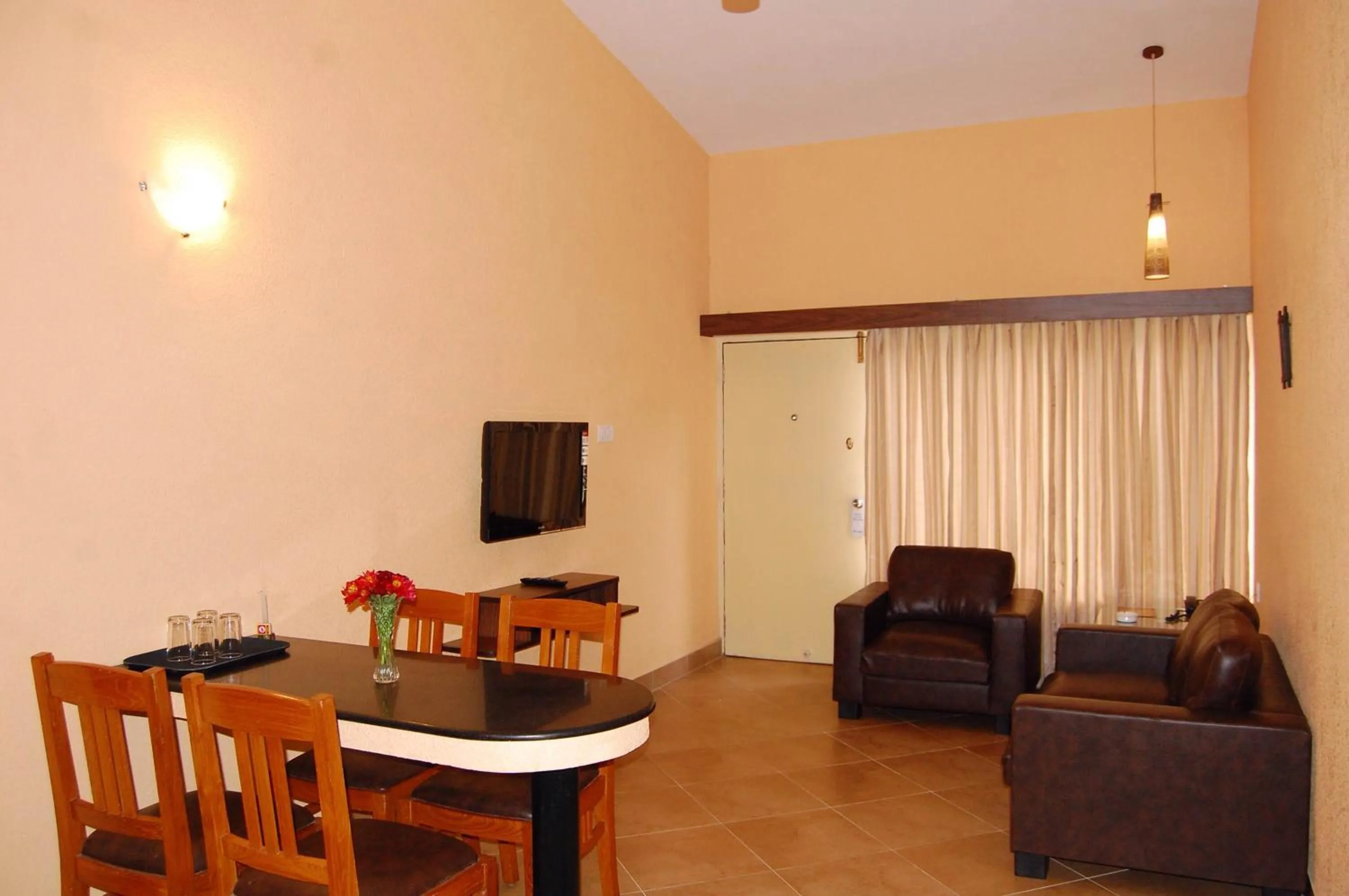 TV and multimedia in Green Pastures - A Hill Country Resort