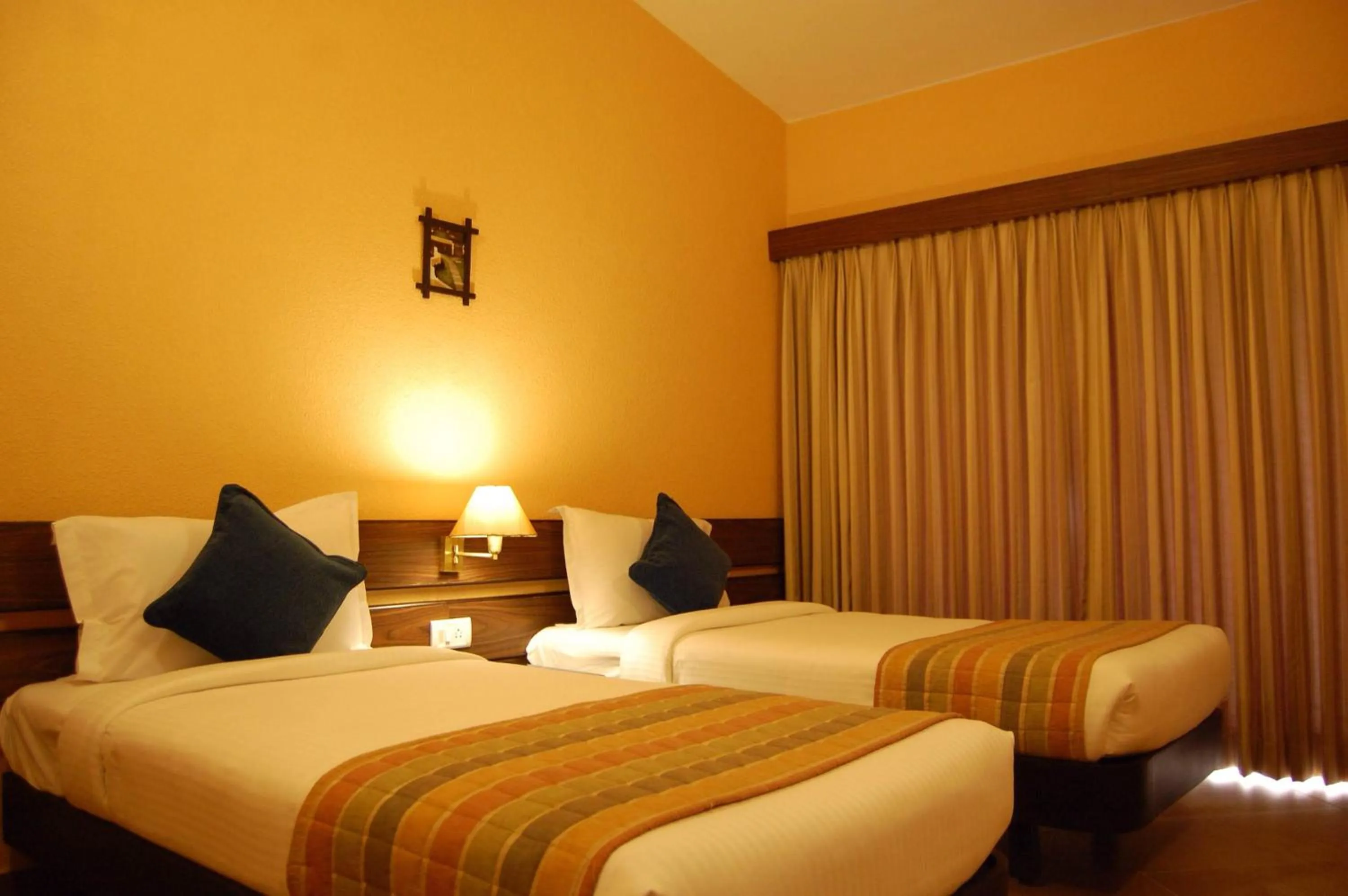 Bed in Green Pastures - A Hill Country Resort