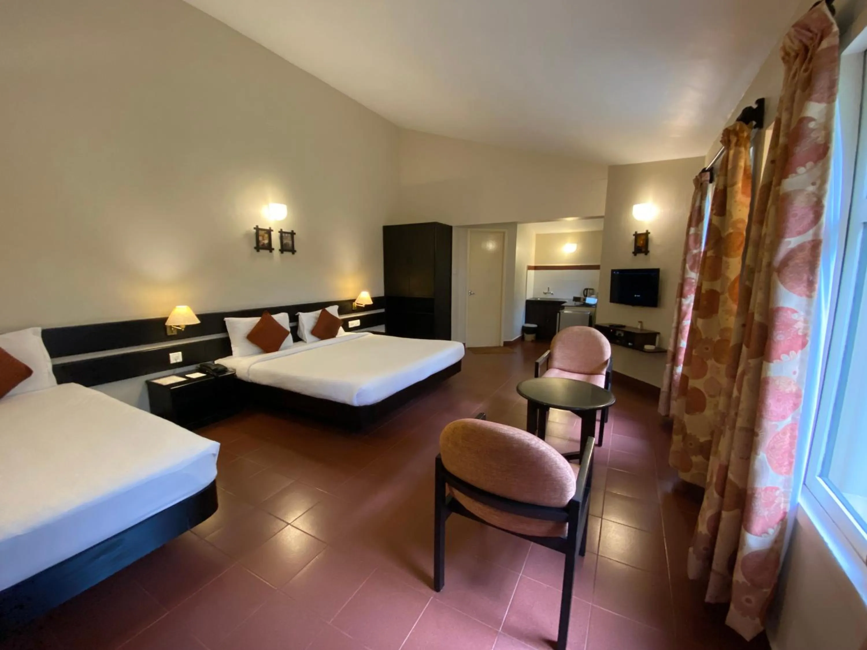 Bedroom, Bed in Mountain Retreat - A Hill Country Resort