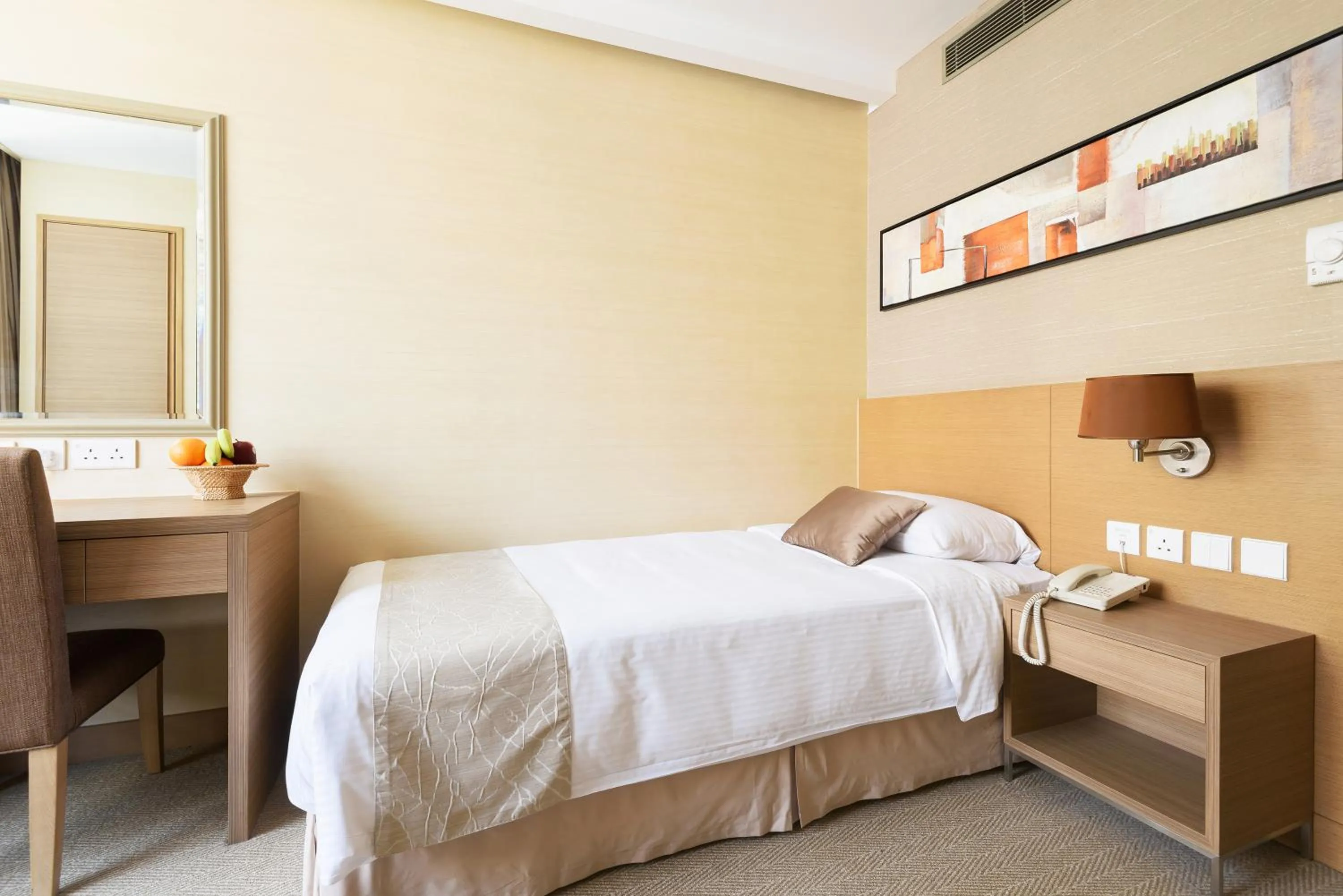 Bed in The Salisbury - YMCA of Hong Kong